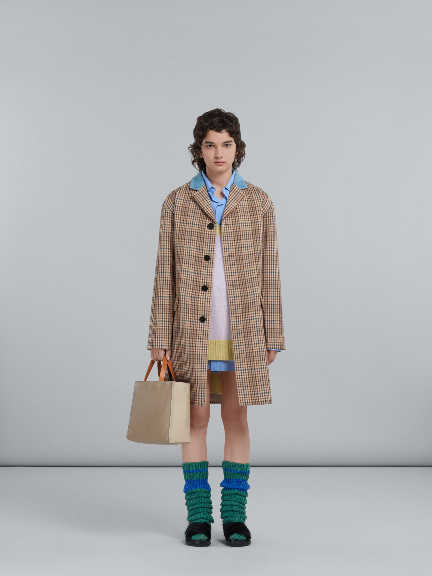 Marni Logo Print Leather Shoulder Bag In Nude