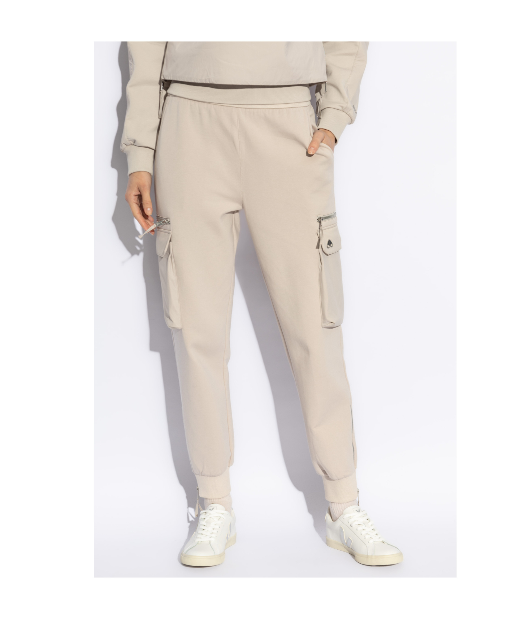 Moose Knuckles Elastic Waist Casual Pants In Nude