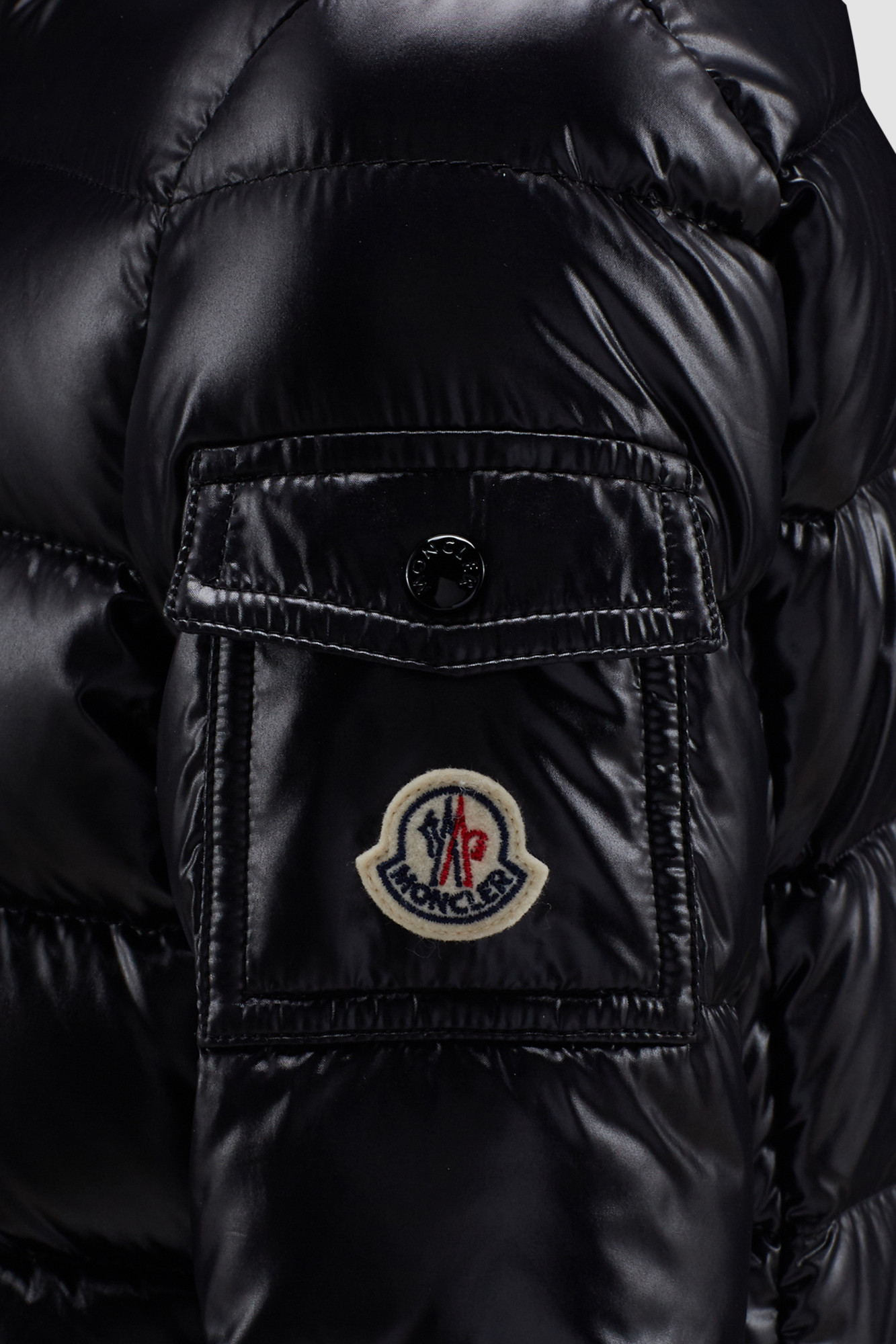 Moncler Bady Puffer Jacket In Black