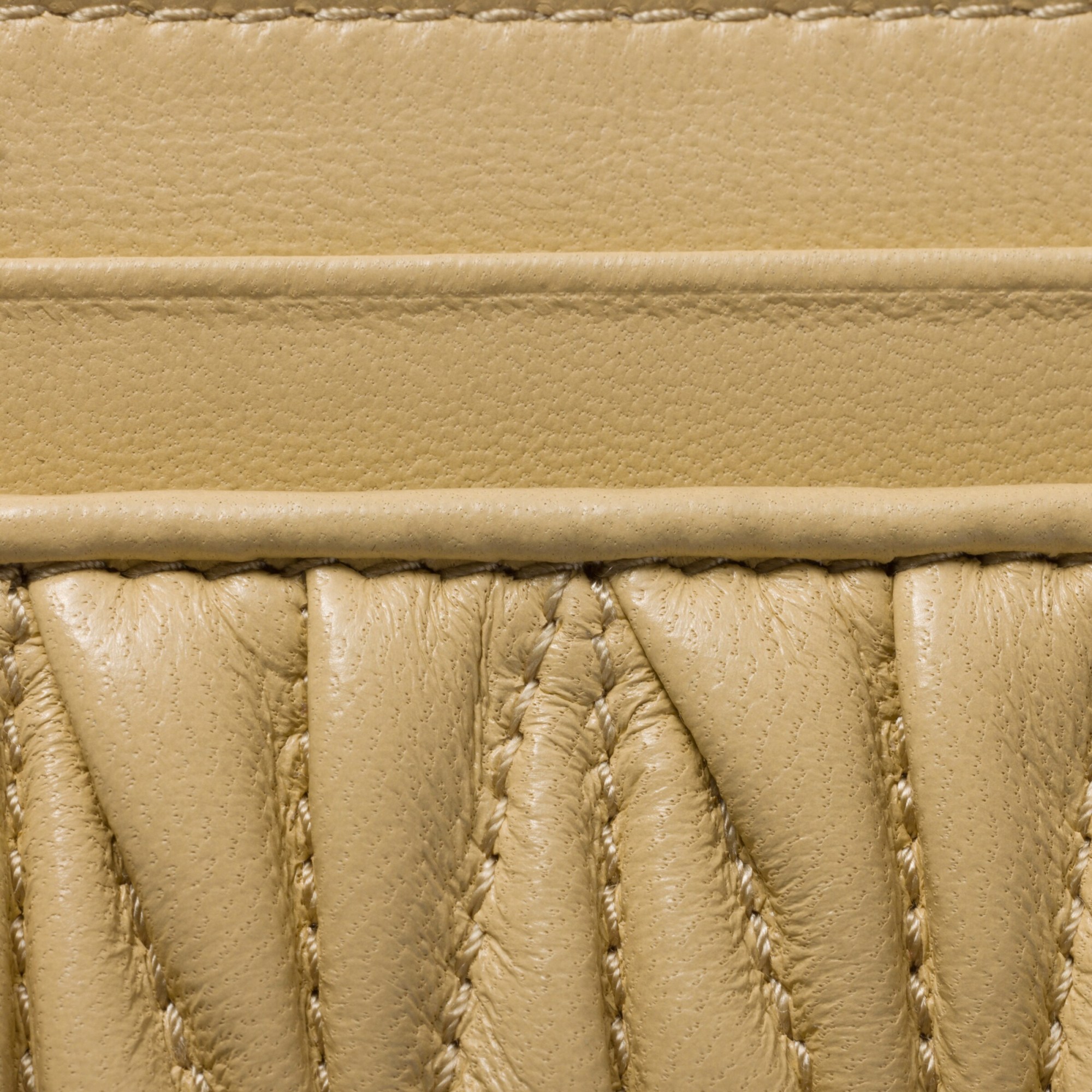 Miu Miu Logo Card Pack In Nude