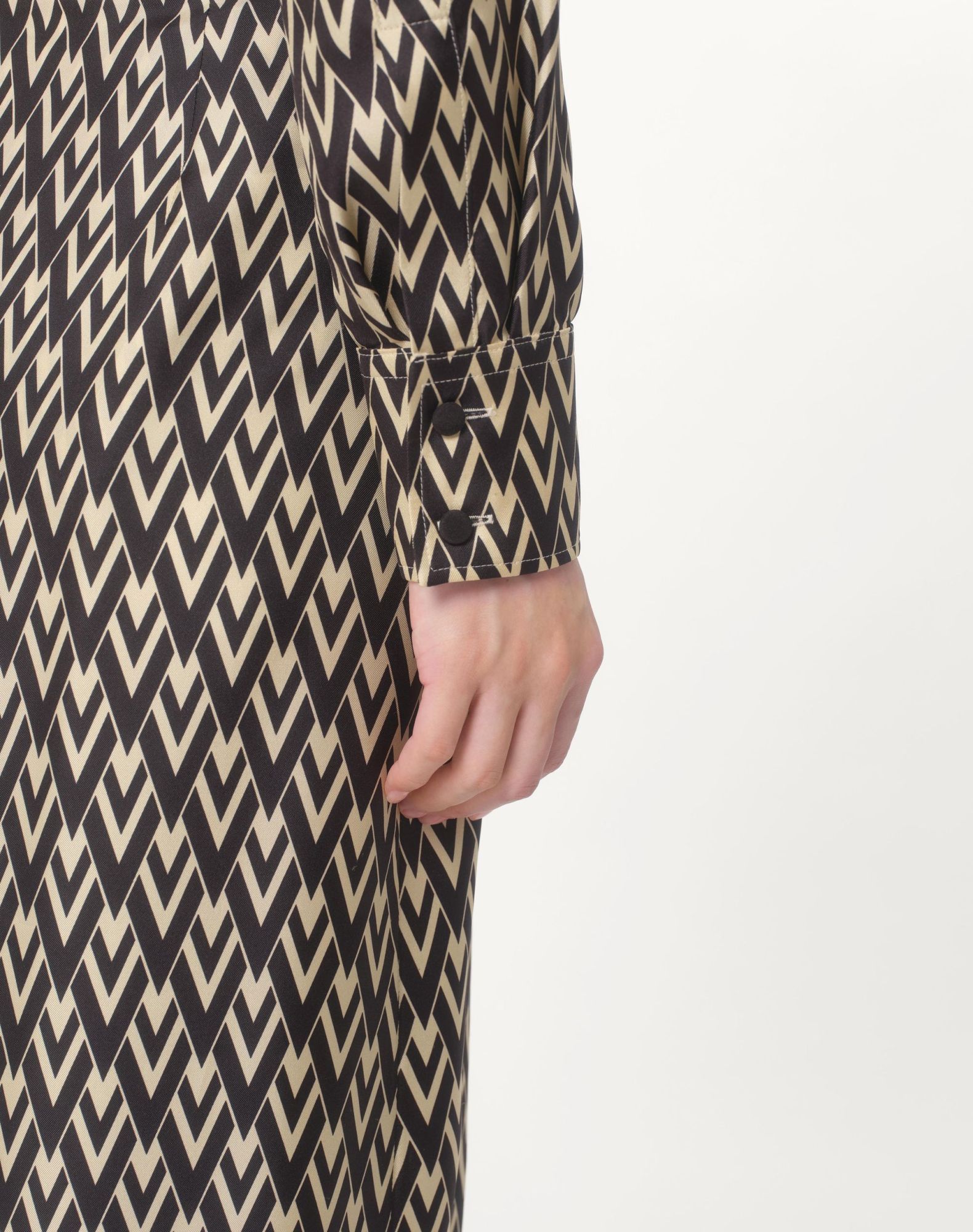 Valentino Toute La V Twill Button-down Shirt In Black