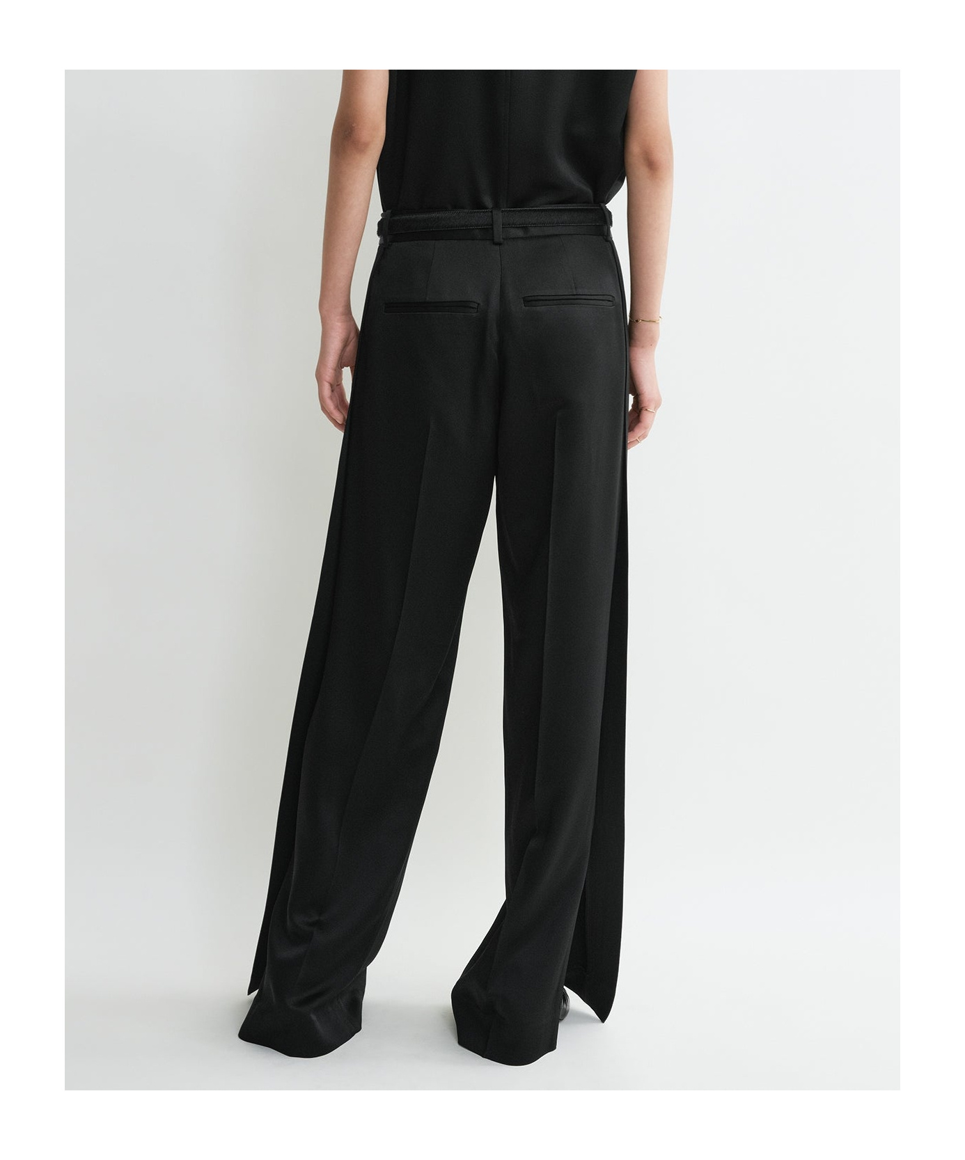 Totême Belt-loop Casual Pants In Black