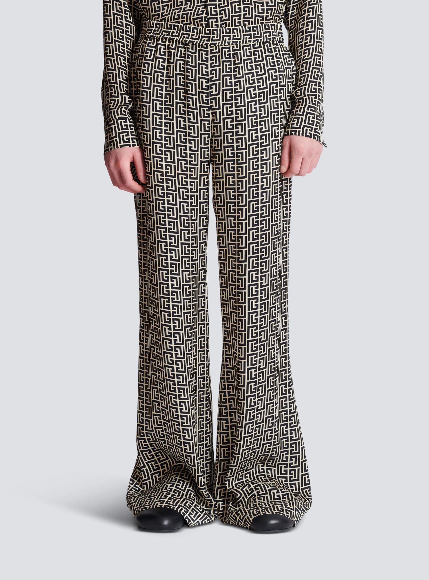 Balmain Monogrammed Flowing Trousers In Gray