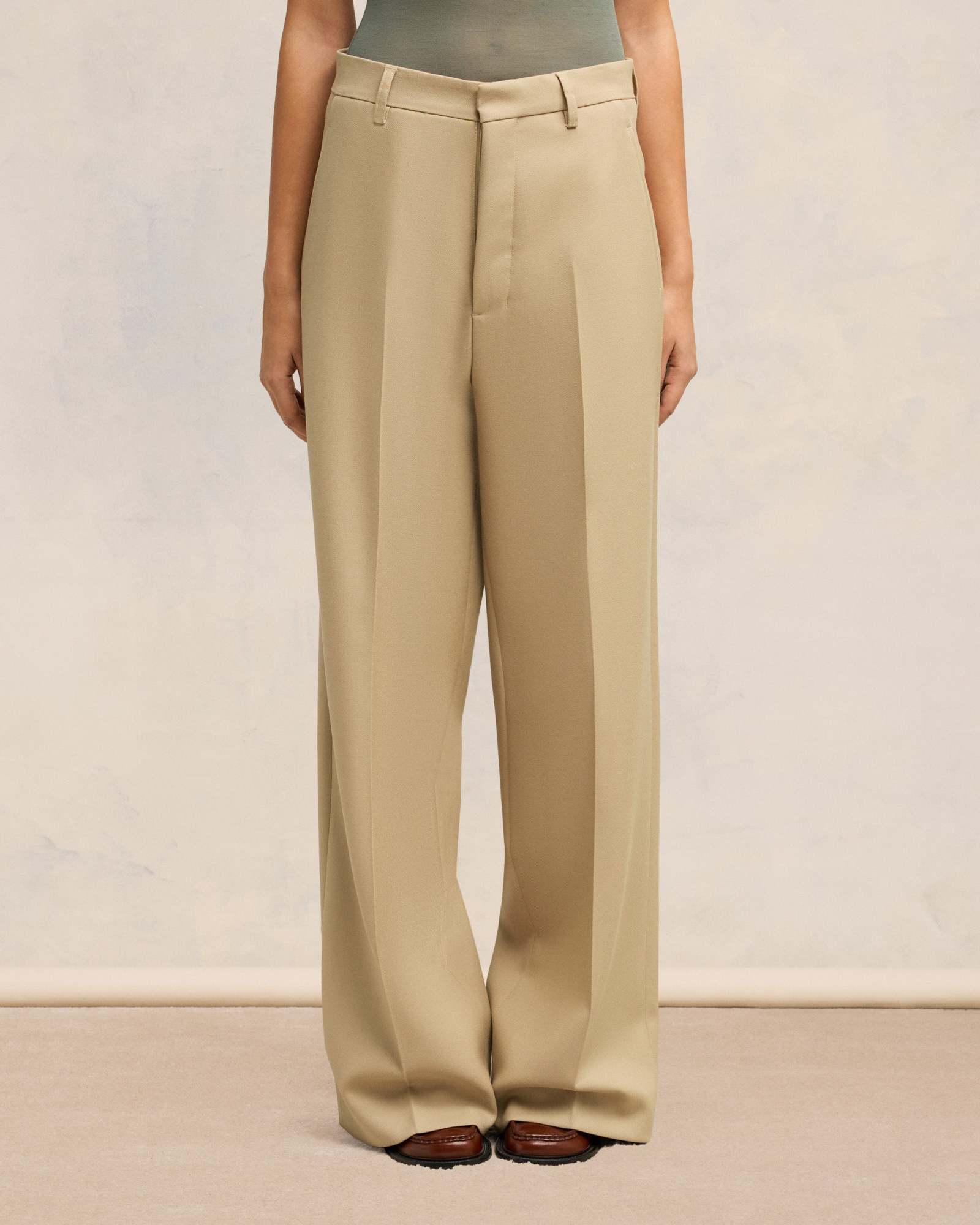 Ami Alexandre Mattiussi Belt-loop Casual Pants In Nude