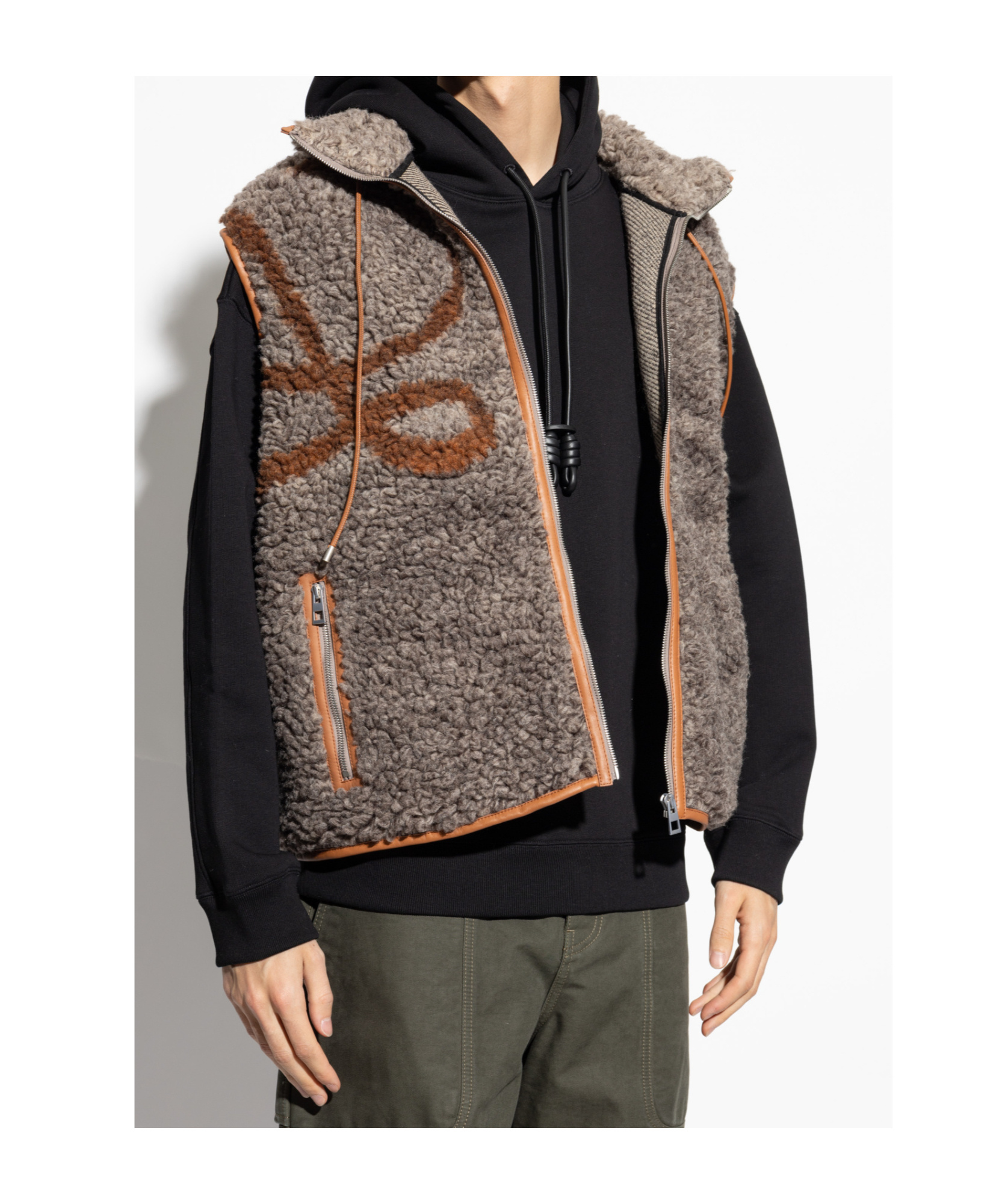 LOEWE SLEEVELESS VEST