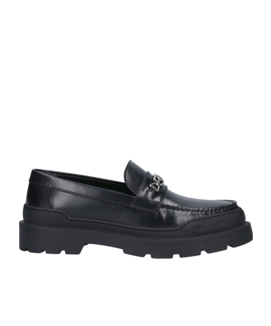 Gucci Interlocking G Leather Loafers In Black