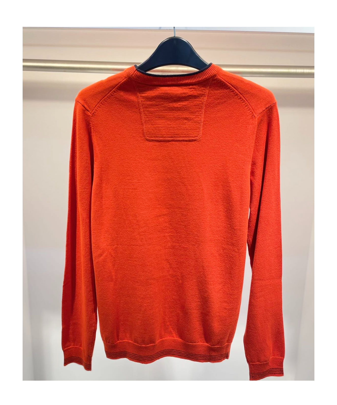 HUGO BOSS ROUND-COLLAR AND LONG-SLEEVED SWEATER