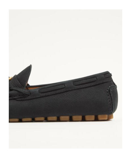 Valentino Garavani Driver Fastaway Loafer In Deerskin Suede In Black