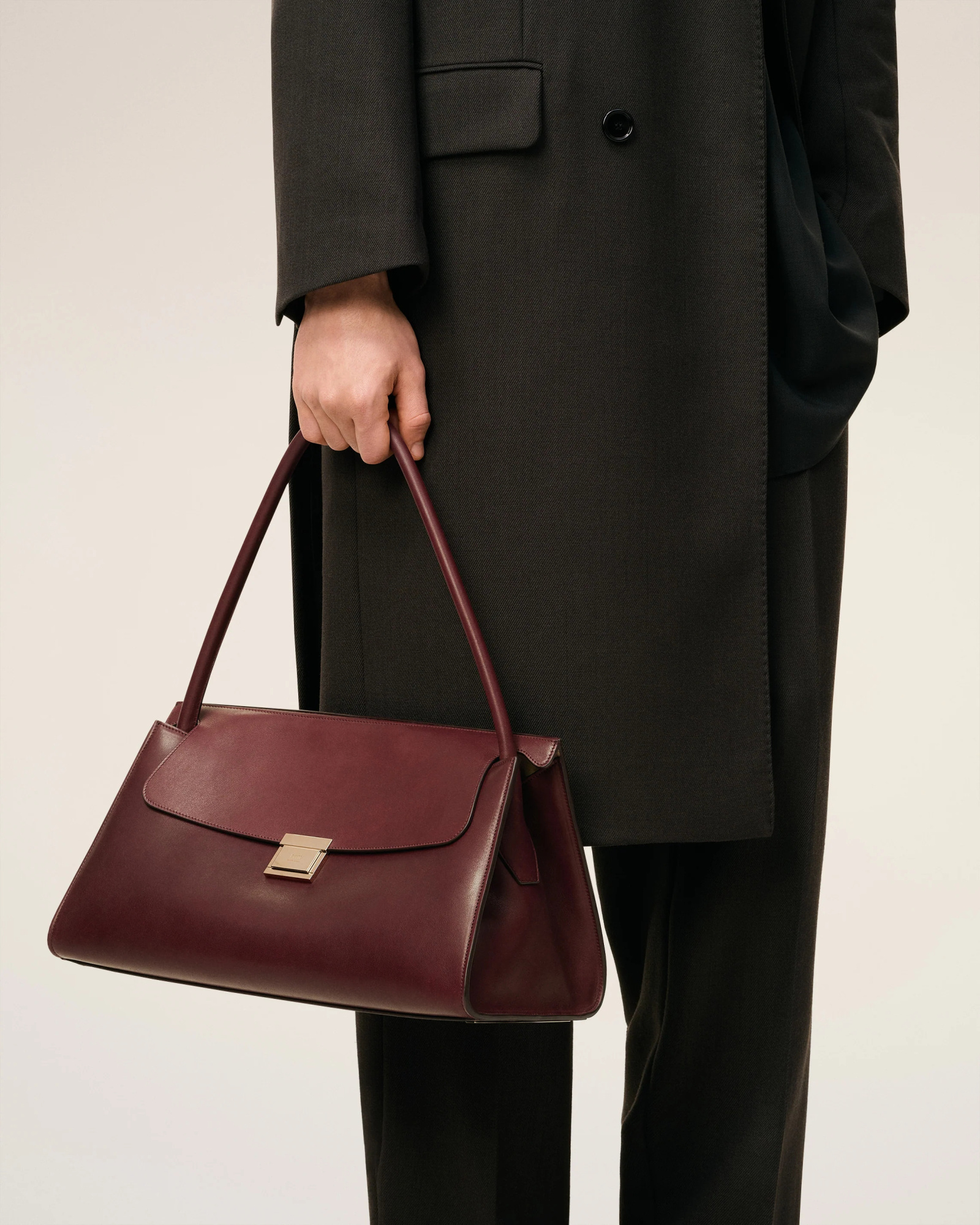 Ami Alexandre Mattiussi Flap Shoulder Bag In Burgundy