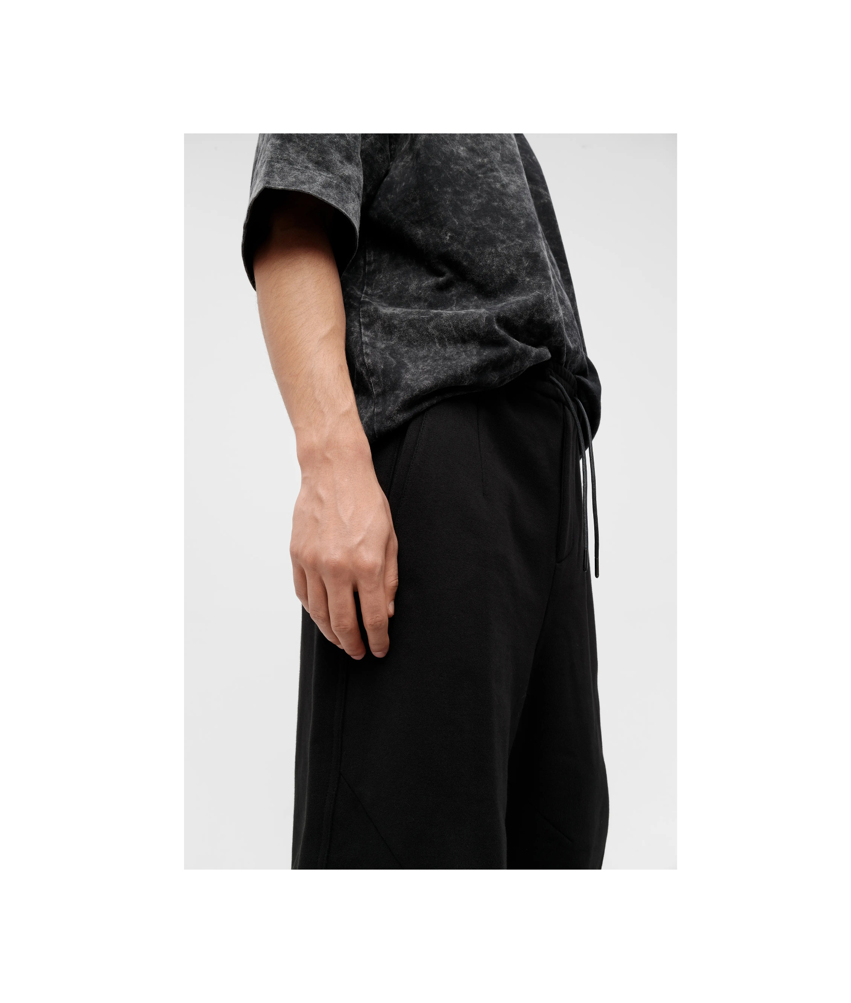Juunj Elastic Waist Casual Pants In Black