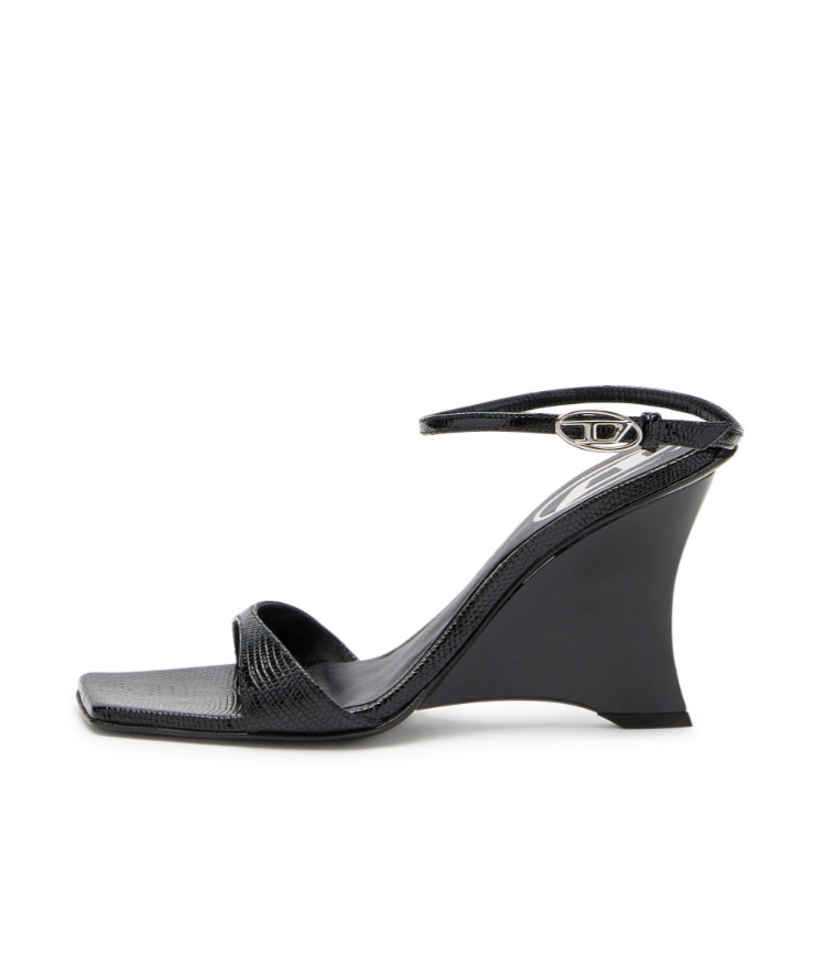 Diesel D-amber-wedge Sandals In Lizard-effect Leather In Black