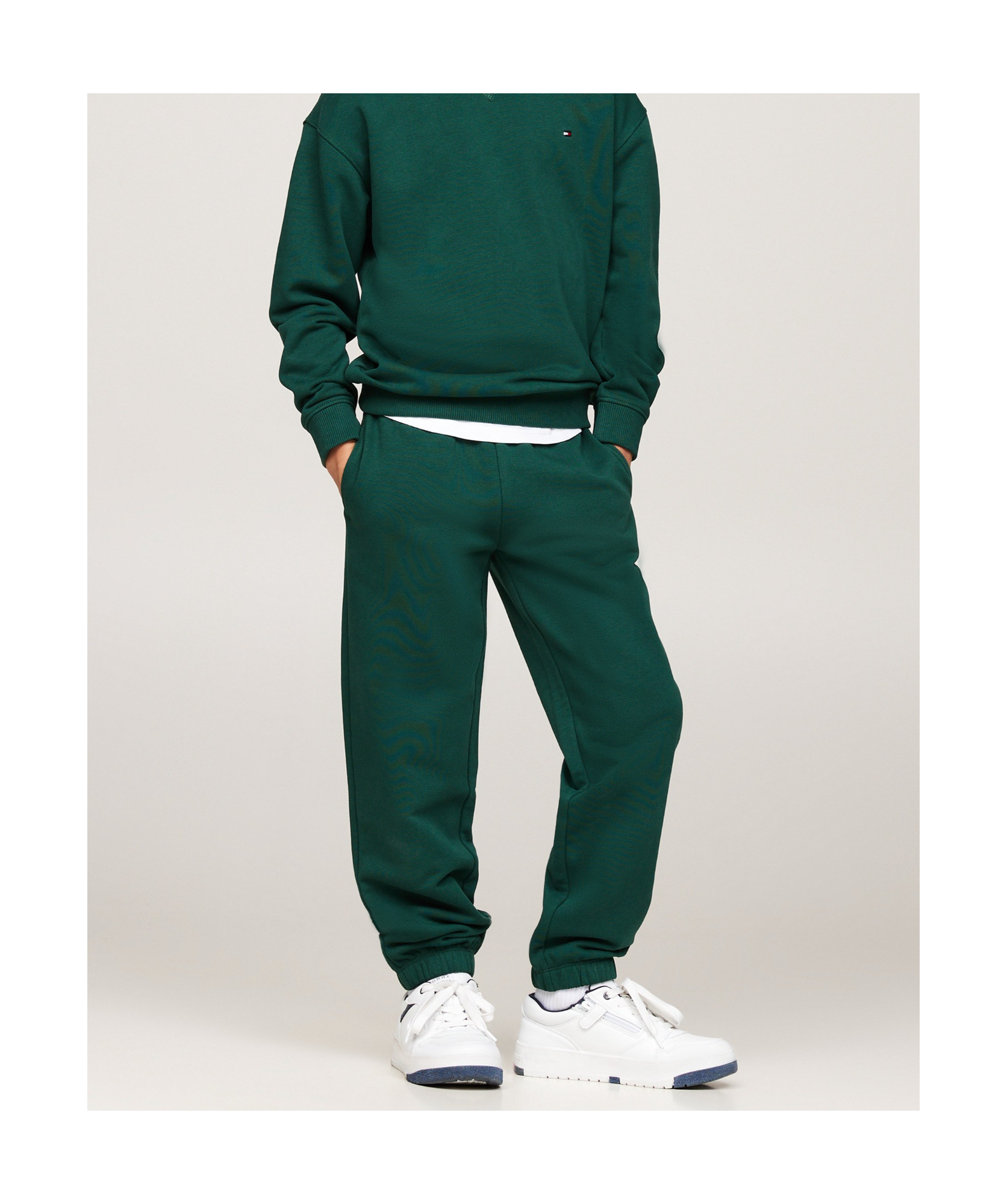 Tommy Hilfiger Flag Embroidery Cuffed Joggers In Green