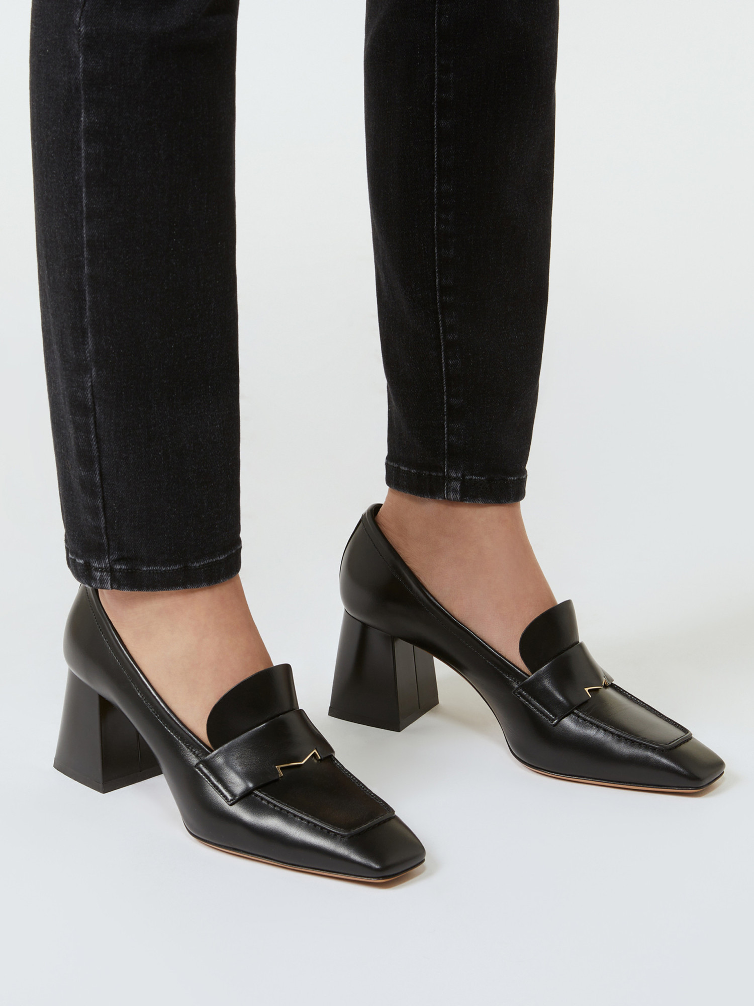 Max Mara Leather Loafers With Heel In Black