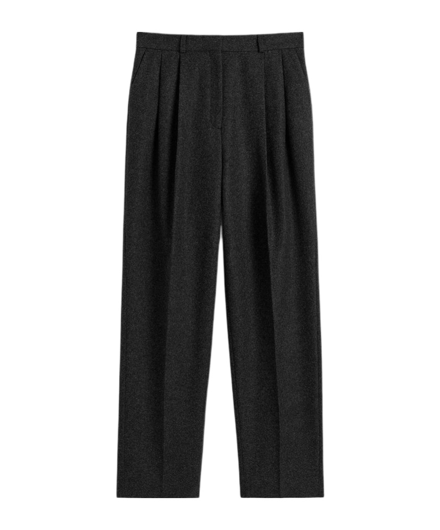 Totême Straight Cropped Jeans In Black
