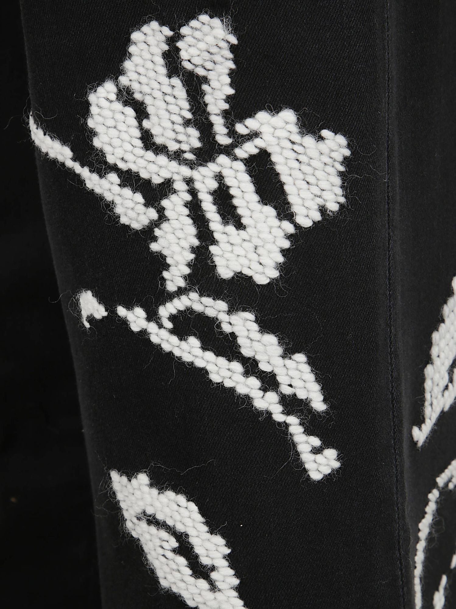 Ermanno Scervino Relaxed Fit Denim Trousers Floral Embroidery In Black