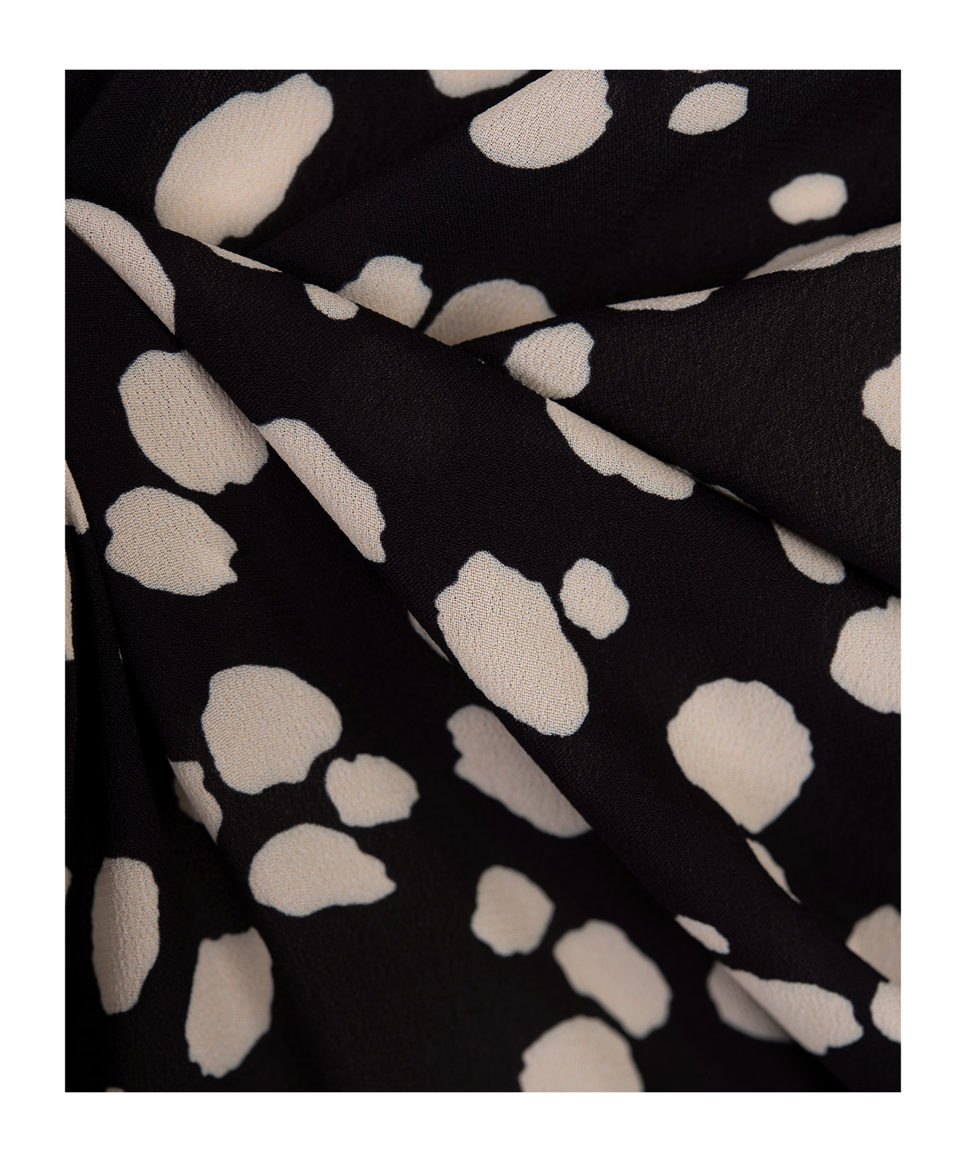 Msgm Spot-printed Long-sleeved Maxi Dress In Black