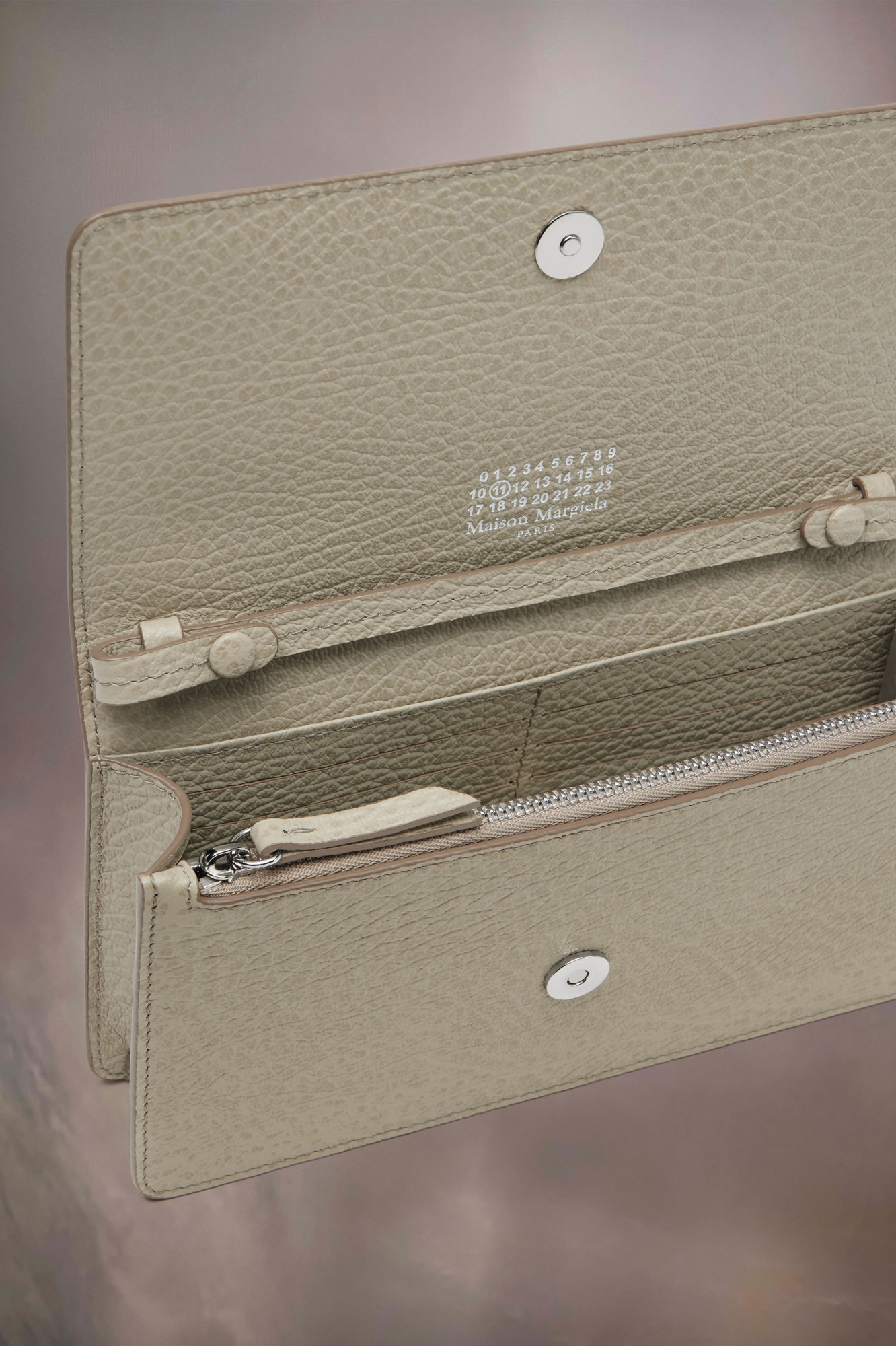 Maison Margiela Medium Wallet-on-chain In Nude