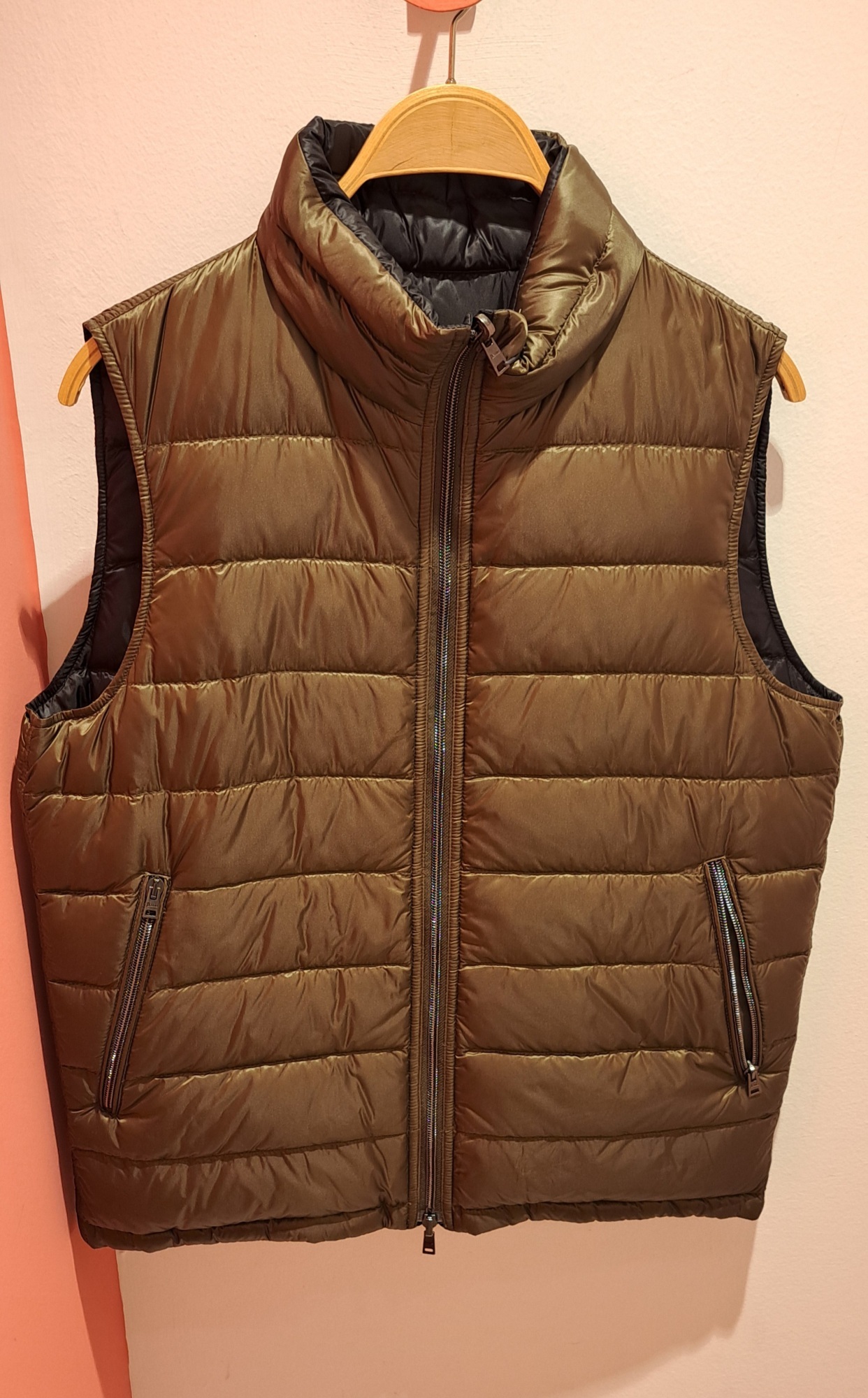 Herno Sleeveless Vest In Brown