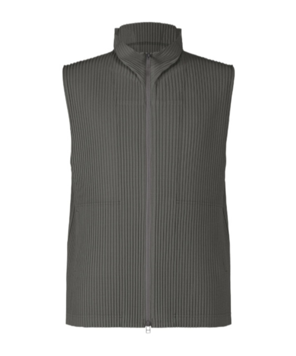 Issey Miyake Sleeveless Vest In Black