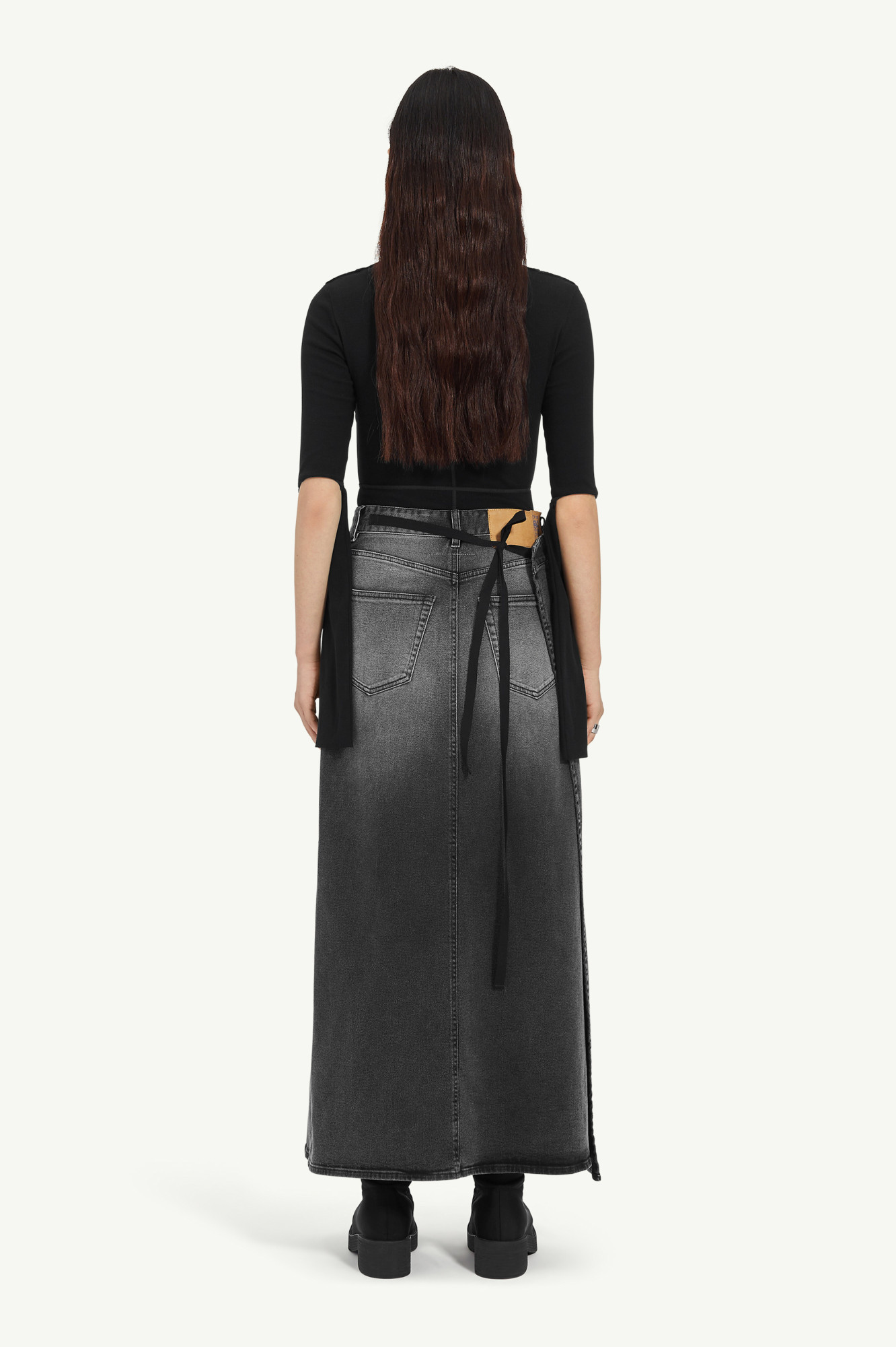 Mm6 Maison Margiela Logo-patch Denim Skirt In Black