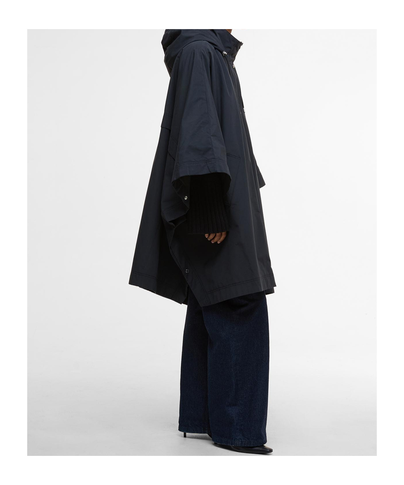 Barbour Everlee Showerproof Cape In Black