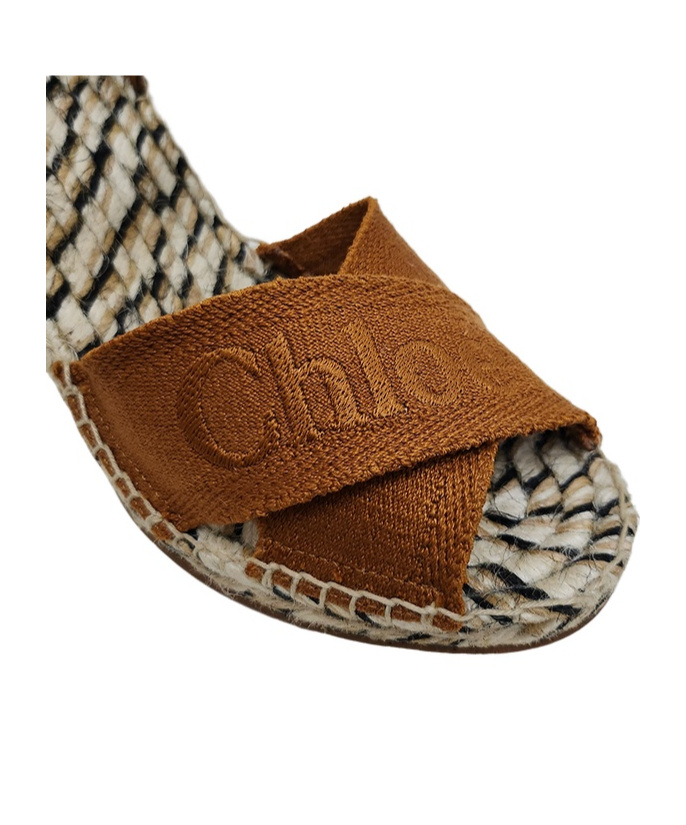 Chloé Logo Wedge Sandals In Brown