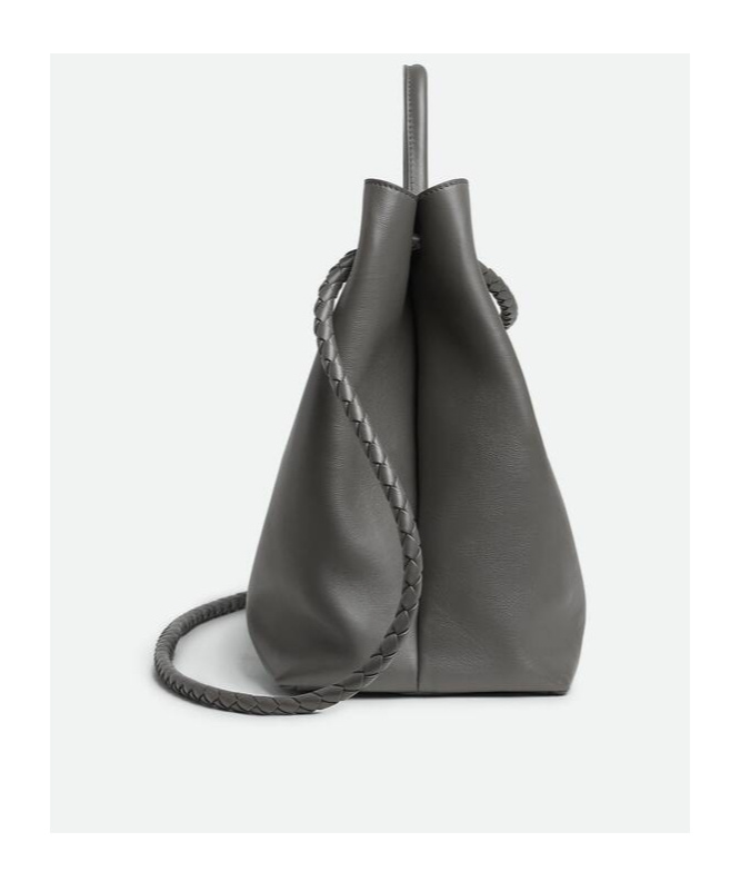 Bottega Veneta Large Andiamo Shoulder Bag In Black