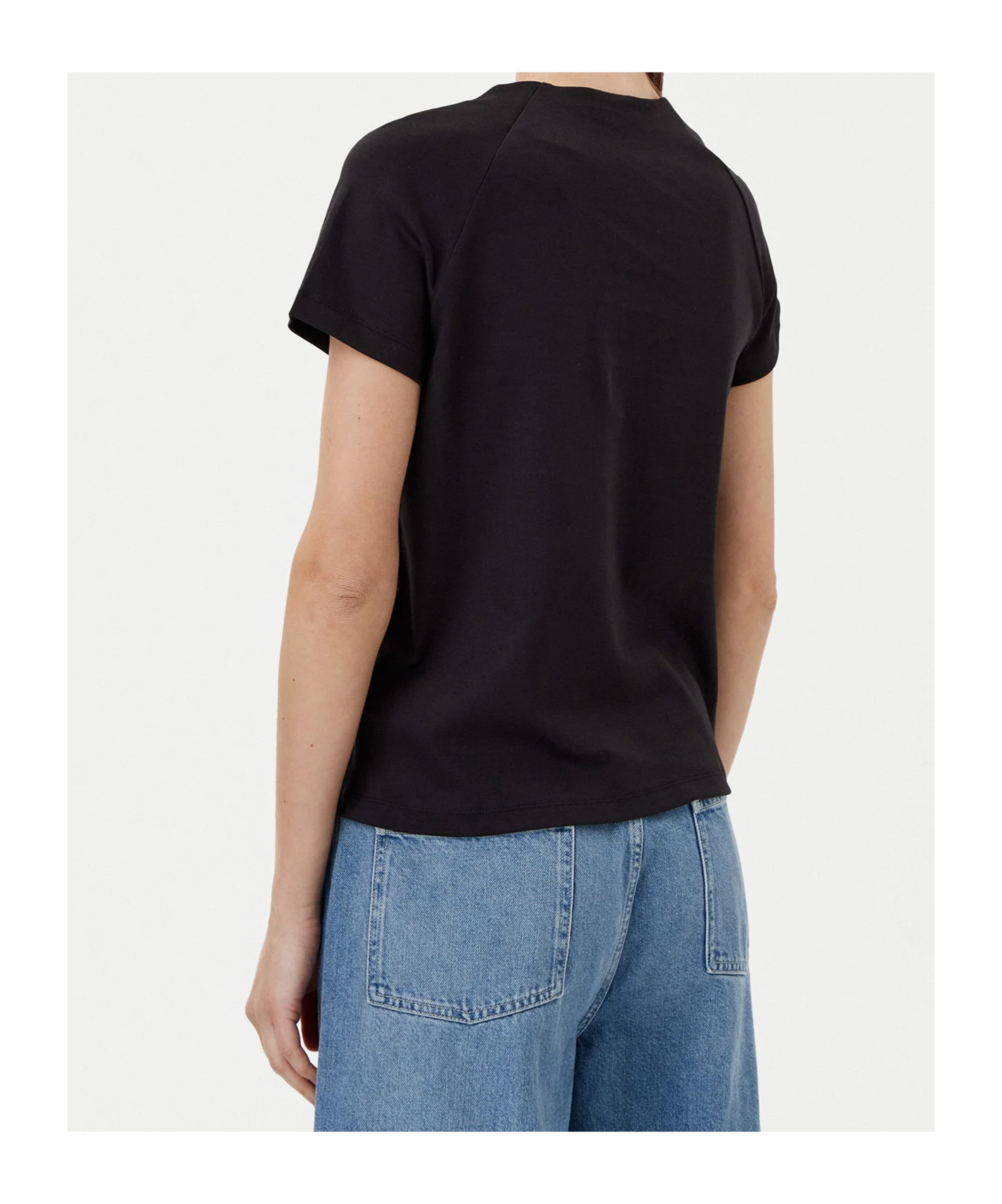 CALVIN KLEIN SHORT-SLEEVED T-SHIRT