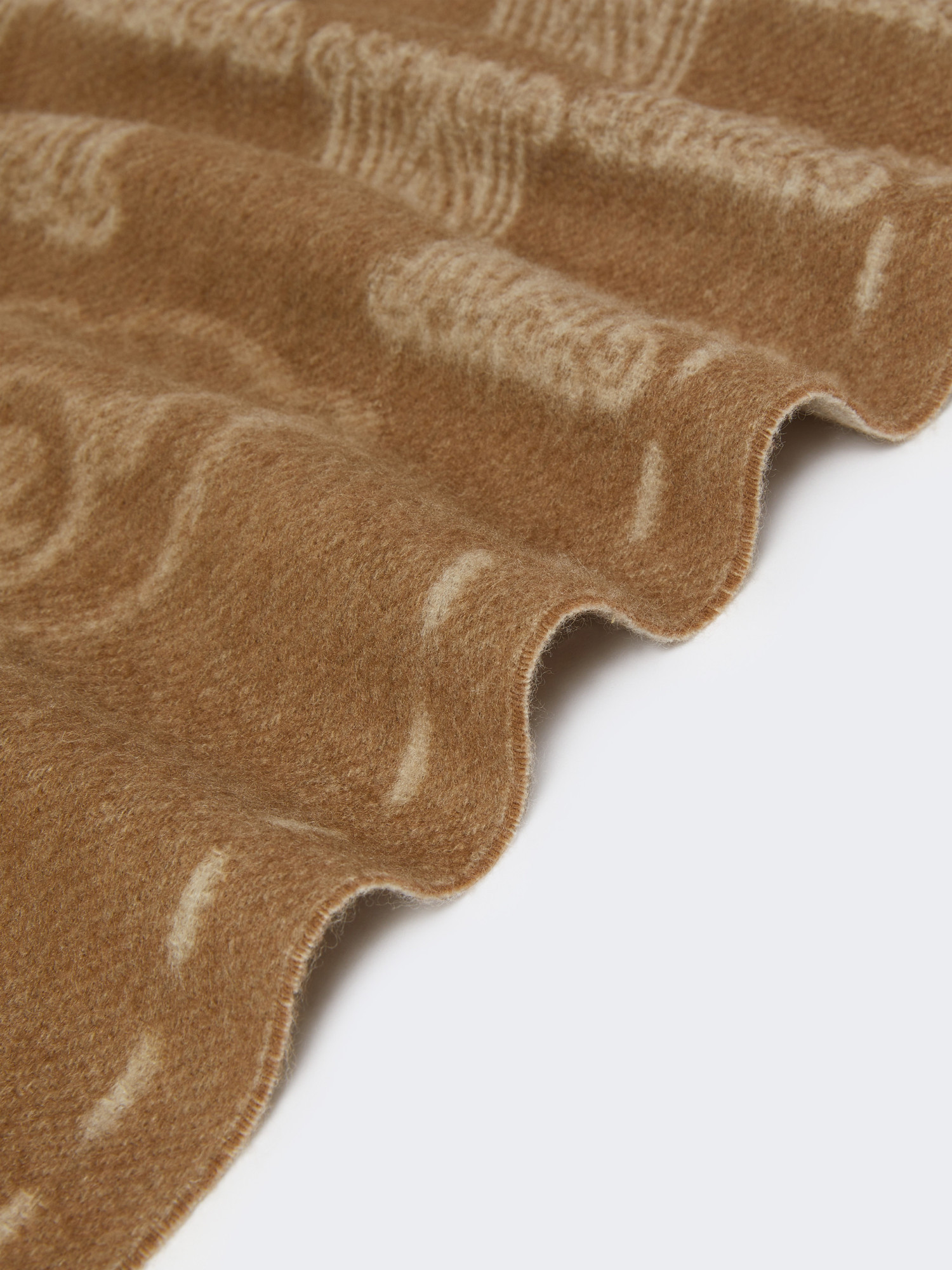 Max Mara Cozy Teddy Bear Patterned Fringed Scarf In Brown