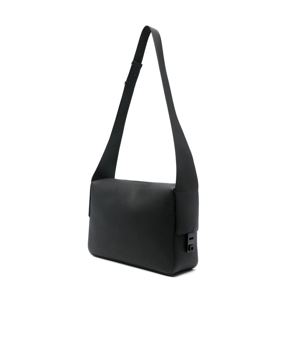 FERRAGAMO ZIPPERED SHOULDER BAG
