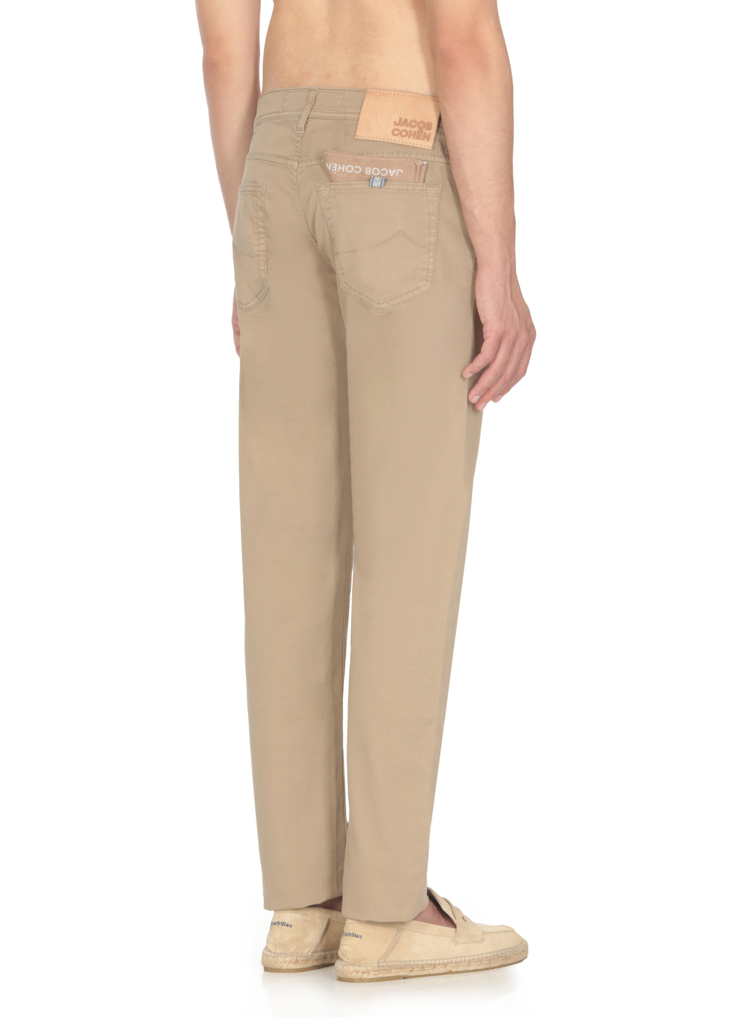 Shop Jacob Cohen Nick Low-rise Slim-fit Jeans In Nude