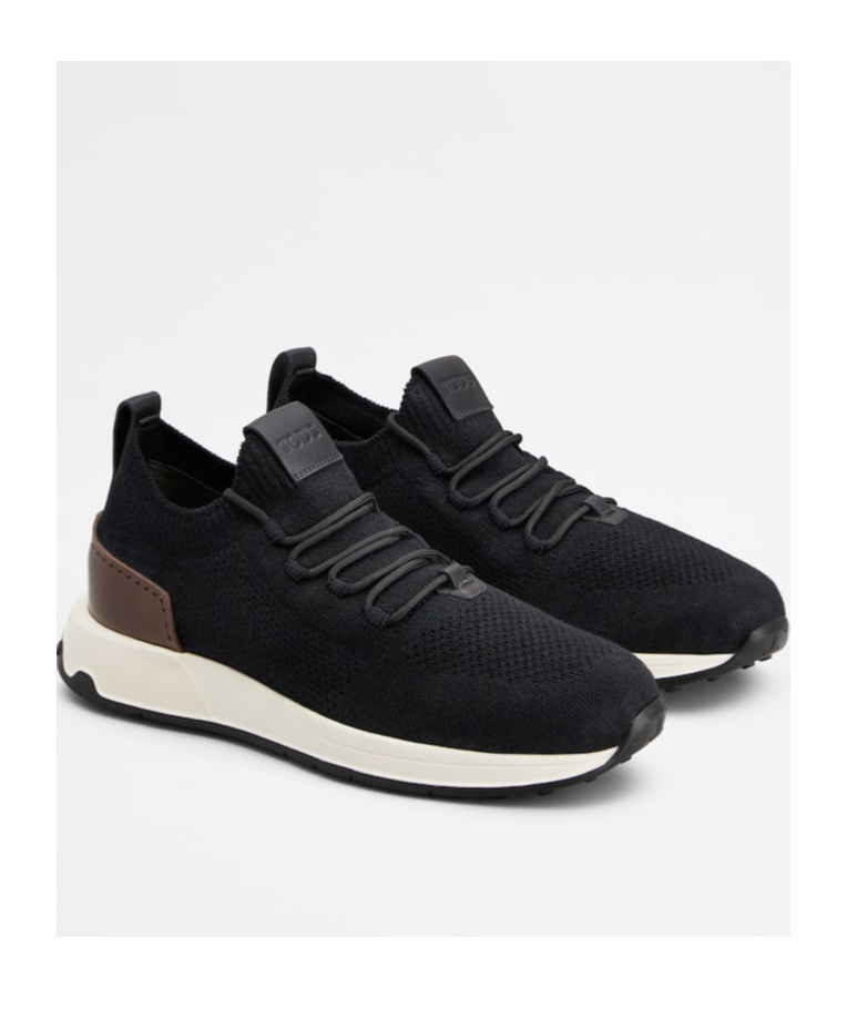 Tod's Laced Sneakers In Black