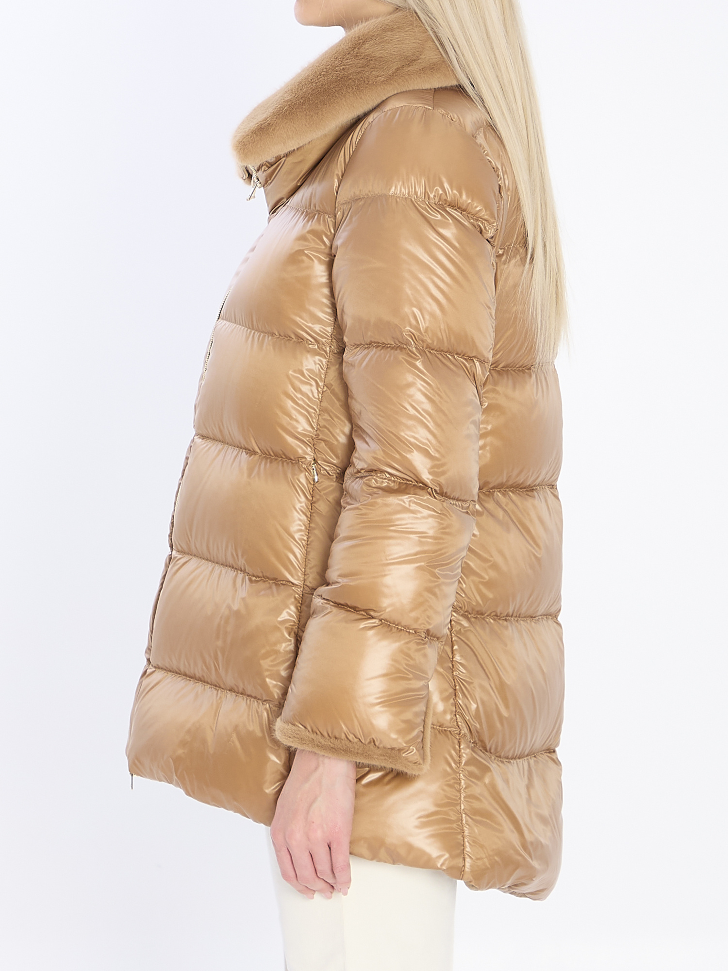 Herno Women Light Puffer With Collar Fur In Nude