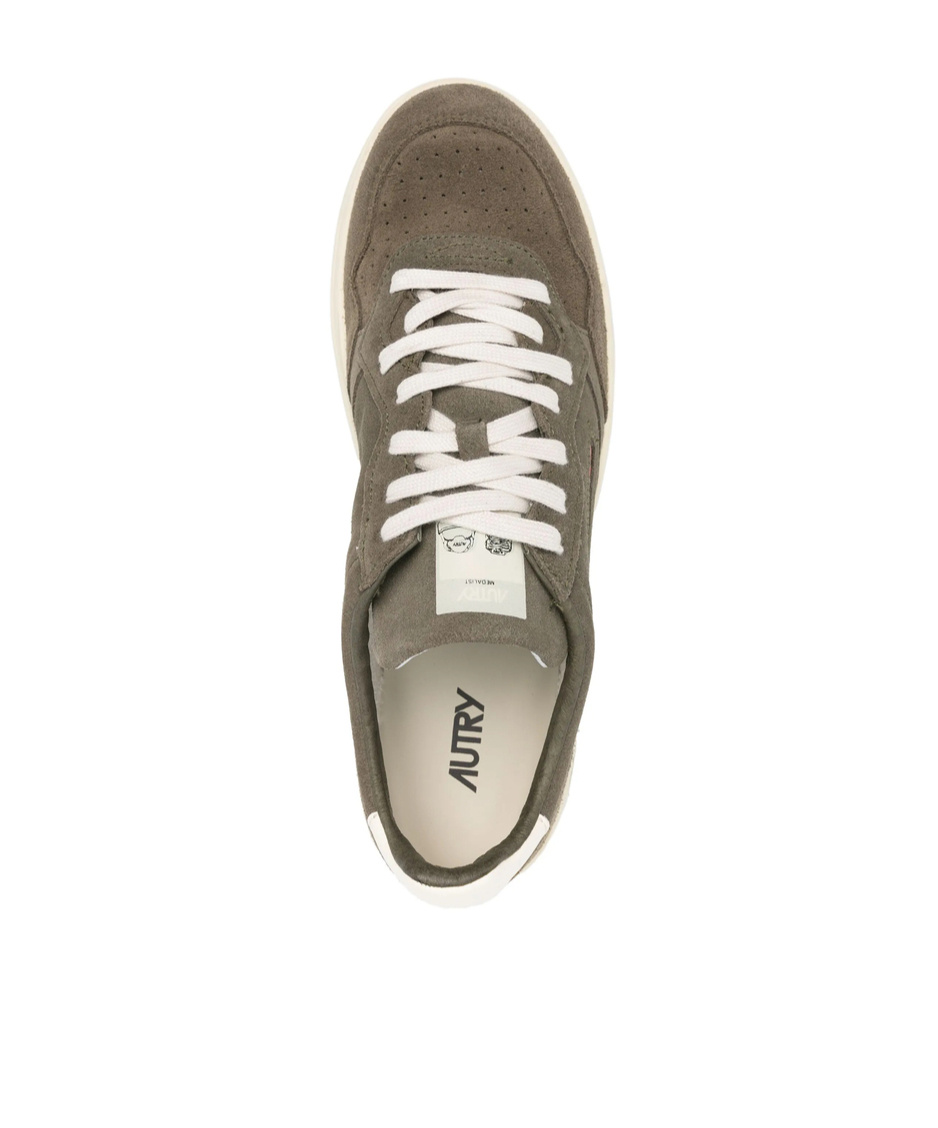 Autry Low-top Suede Sneakers With Rubber Sole And Lace-up Closure In Green