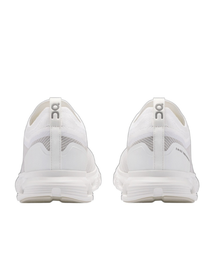 On Running Cloud 6 Versa Lace-up Sneakers In White