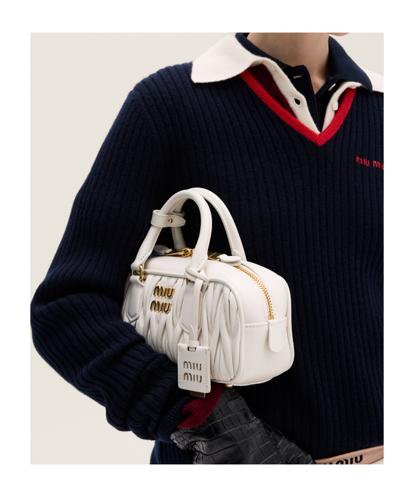 Miu Miu V-neck Cashmere Sweater In Black