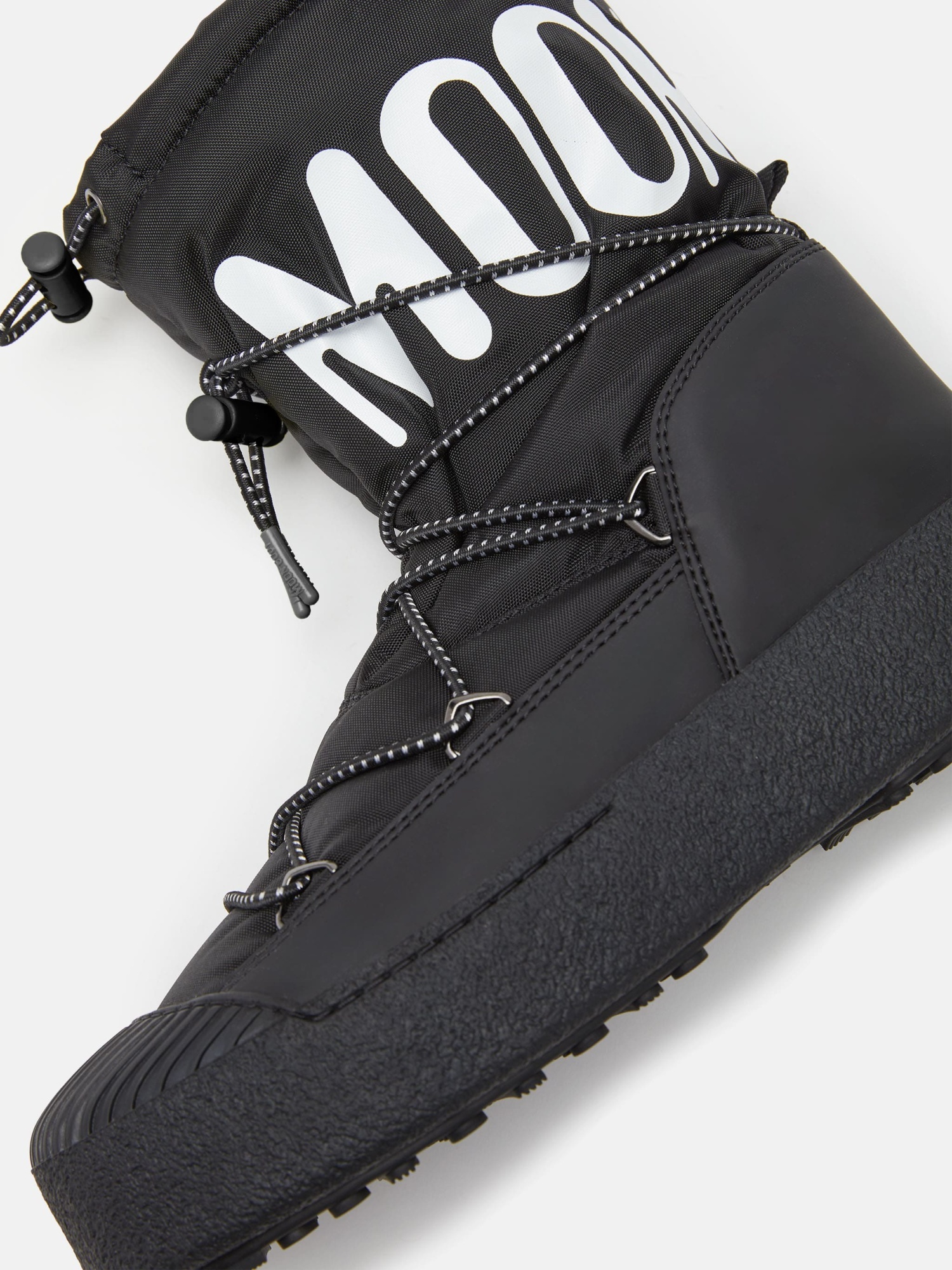 Moon Boot Round Toe Boots In Black