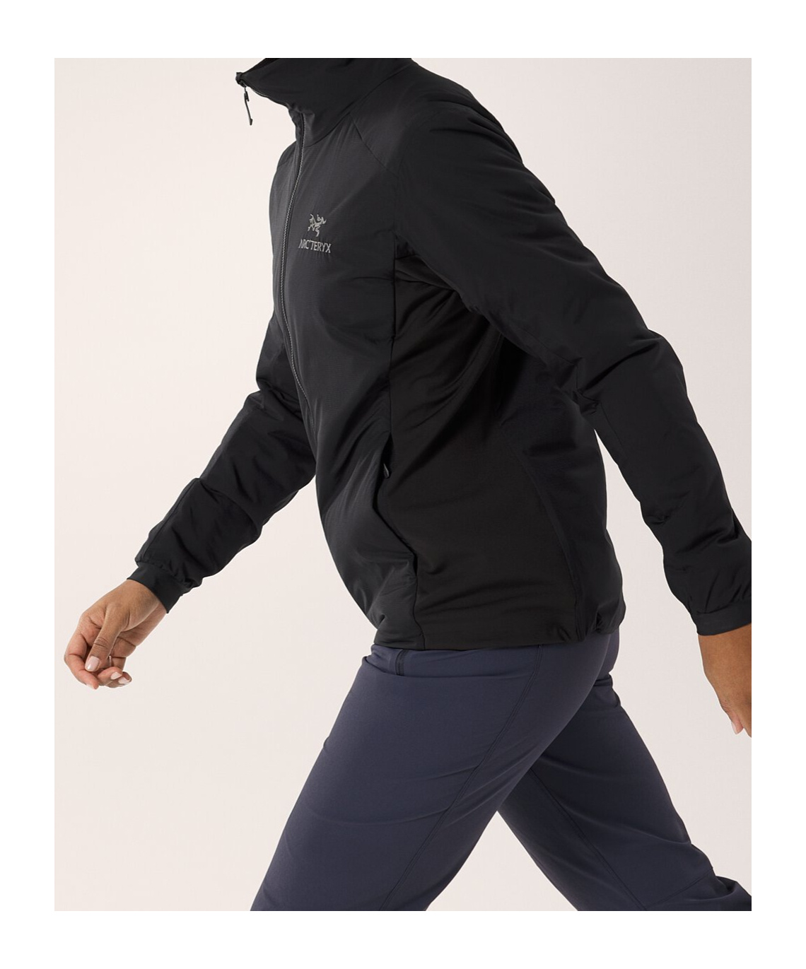 Arc'teryx Atom Logo Zipper Casual Jacket In Black