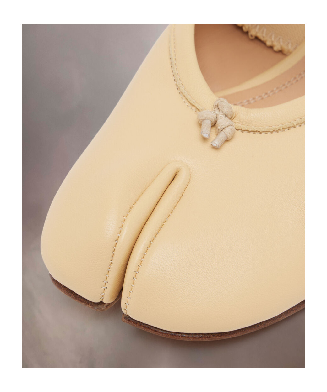 Maison Margiela Womens Tabi Split-toe Band Leather Ballet Flats In Nude