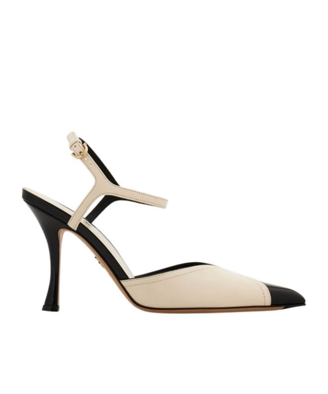 Ferragamo Erula 95 Leather Pumps In Nude