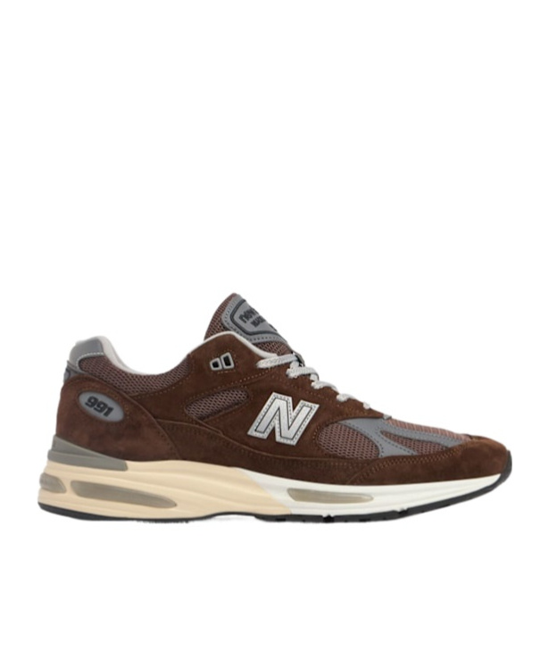 New Balance Uk 991v2 Sneakers With Suede And Mesh Panels In Brown