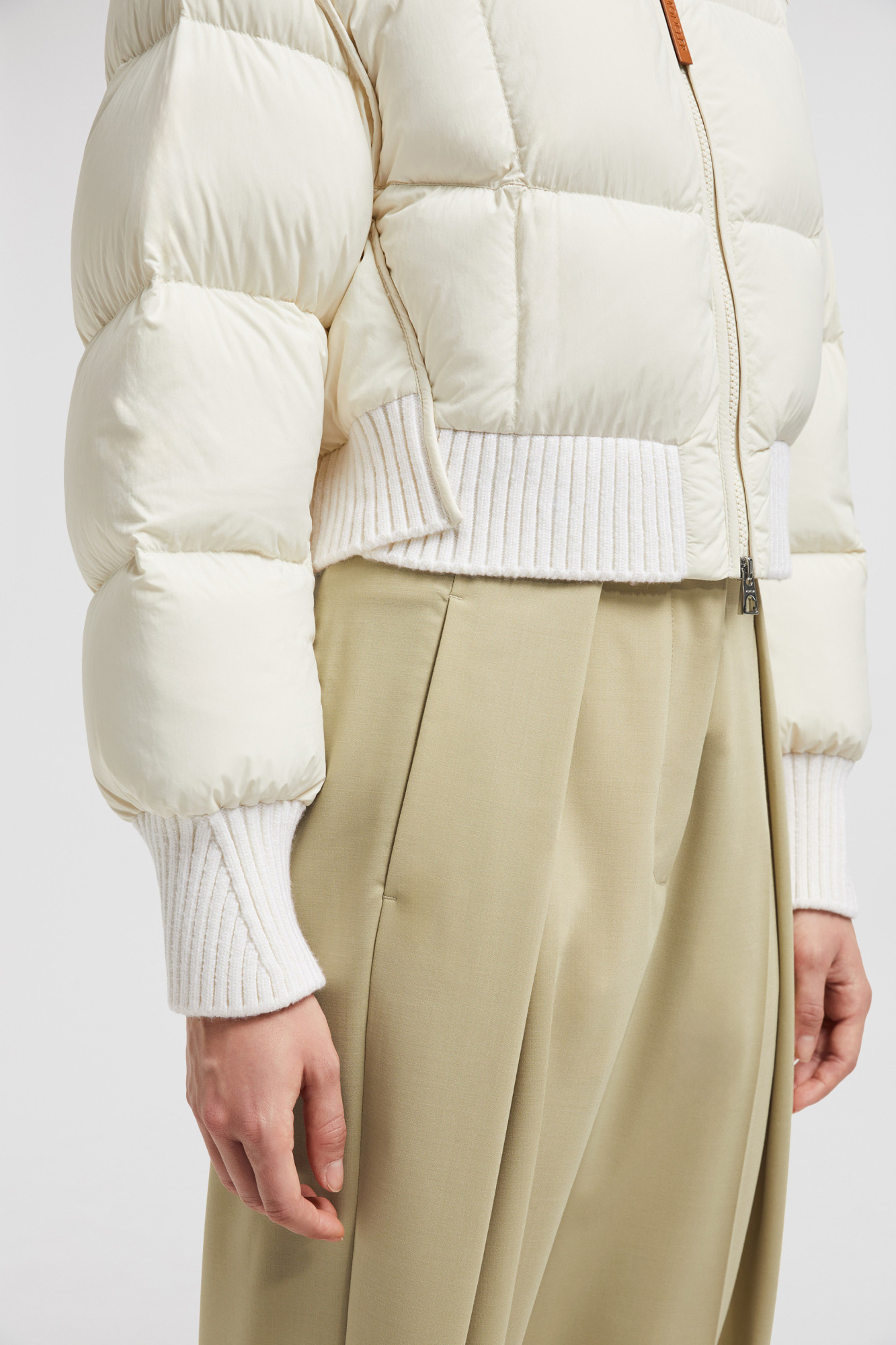 Moncler Jadeite Puffer Jacket In Nude