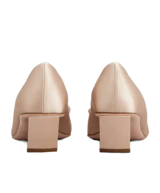 Roger Vivier Belle Vivier Pumps In Satin In Neutral