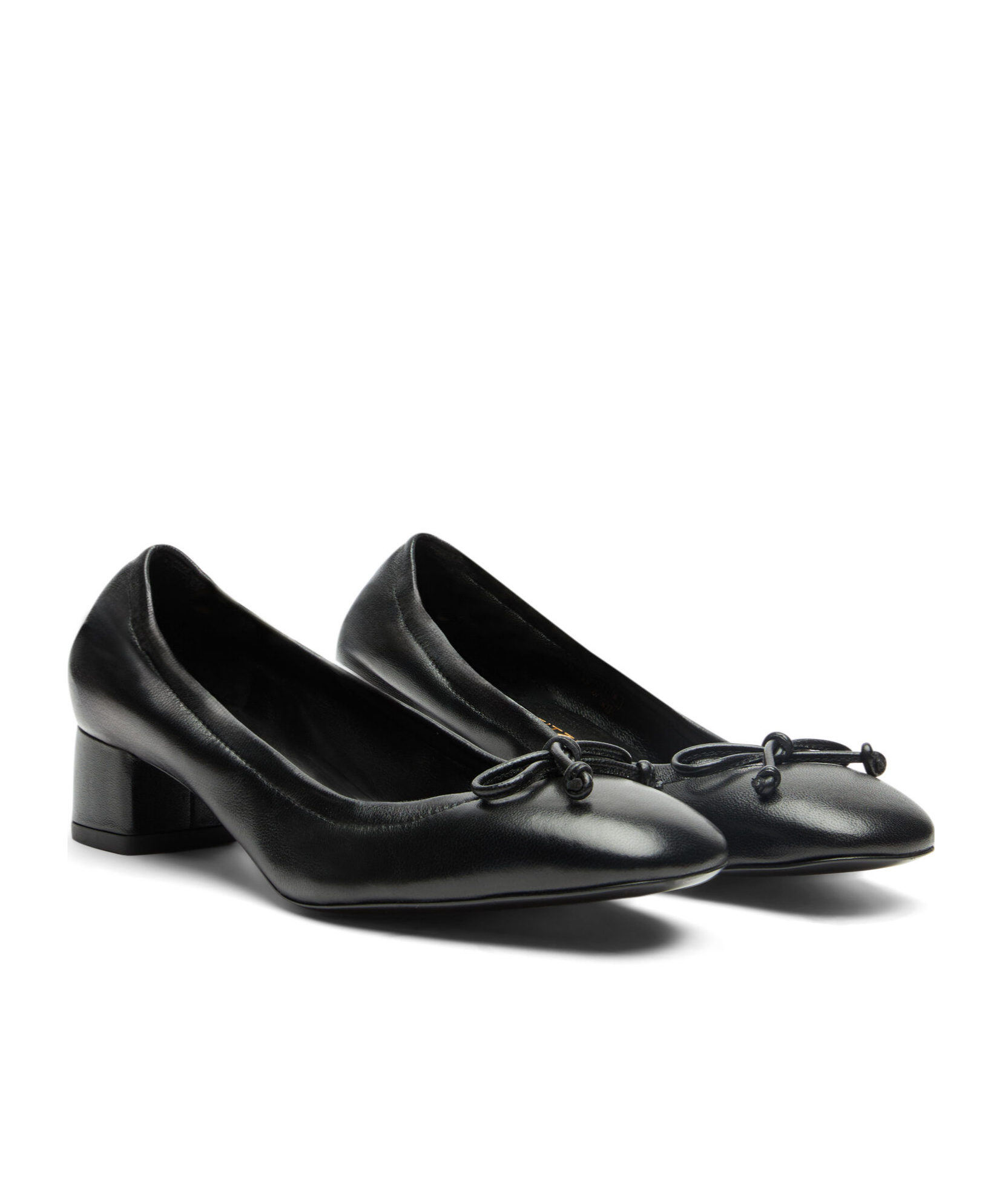Stuart Weitzman Bria 35 Ballet Heels In Black