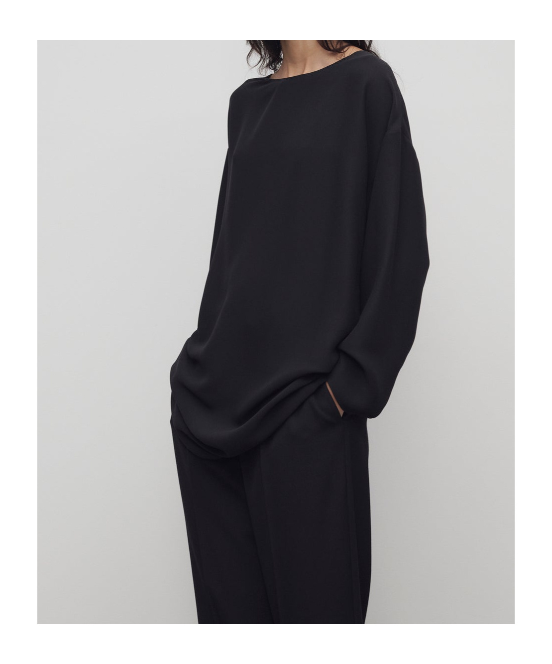 The Row Crew Neck Top In Black