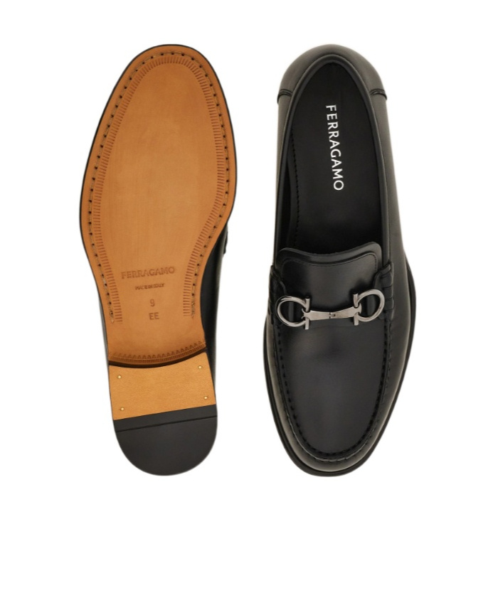 Ferragamo Loafer With Gancini Buckle In Black