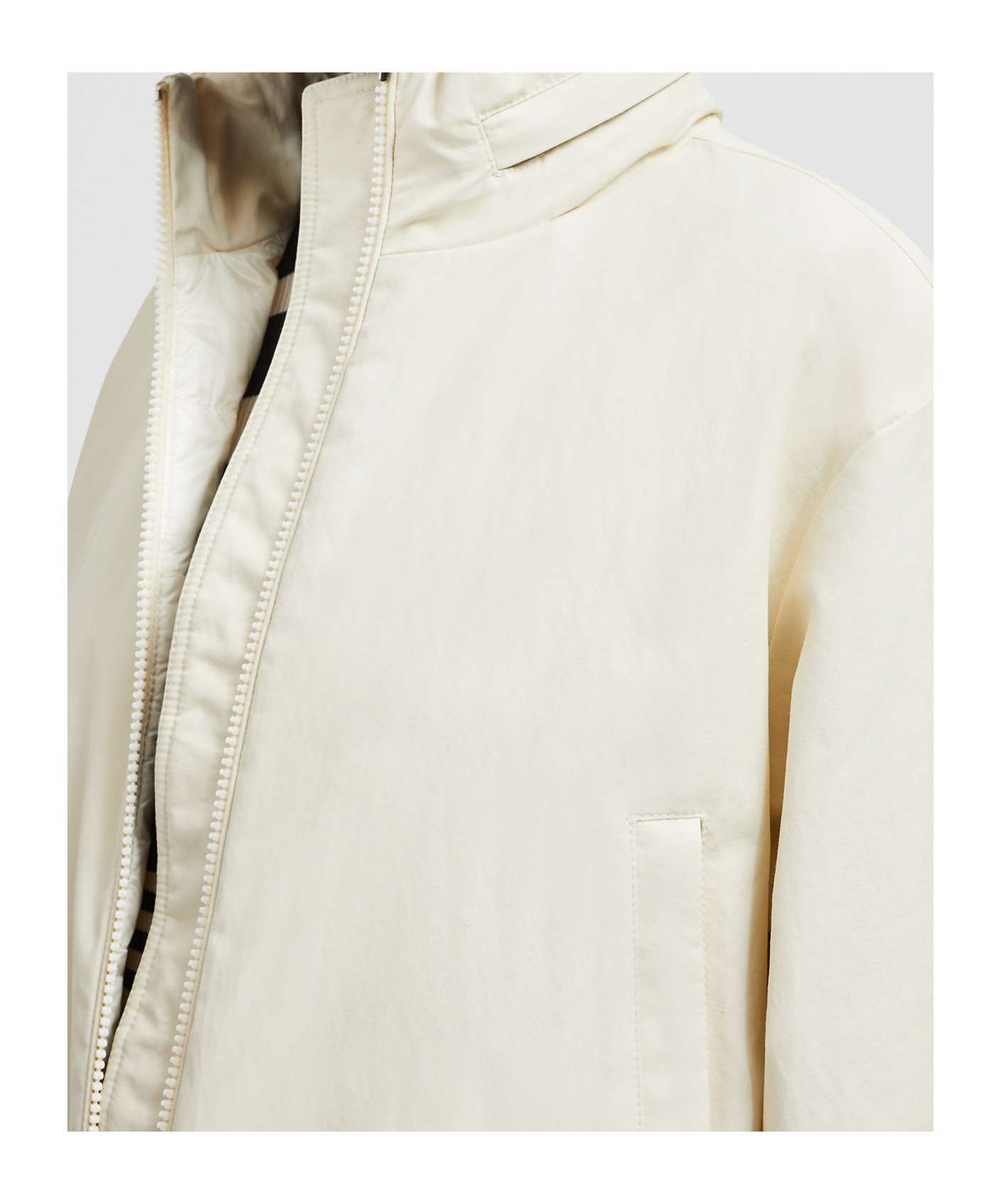 Moncler Long-sleeved Down Jacket In White