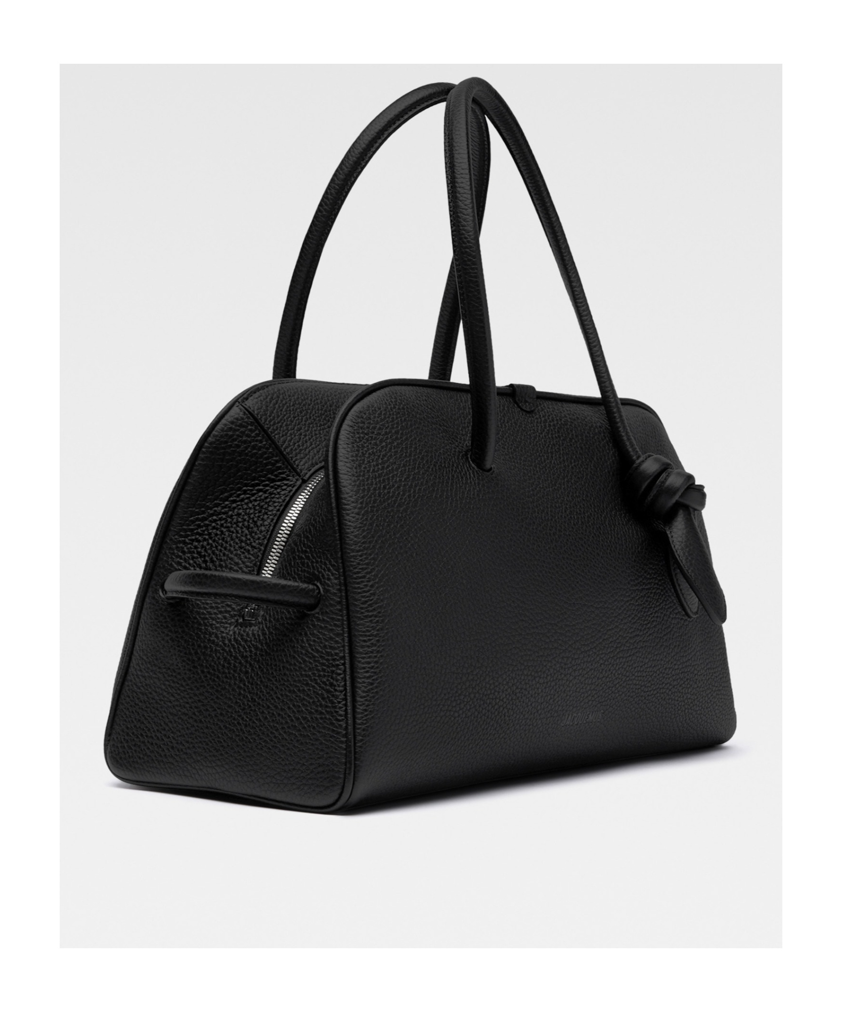 Jacquemus Le Turismo Zipped Shoulder Bag In Black