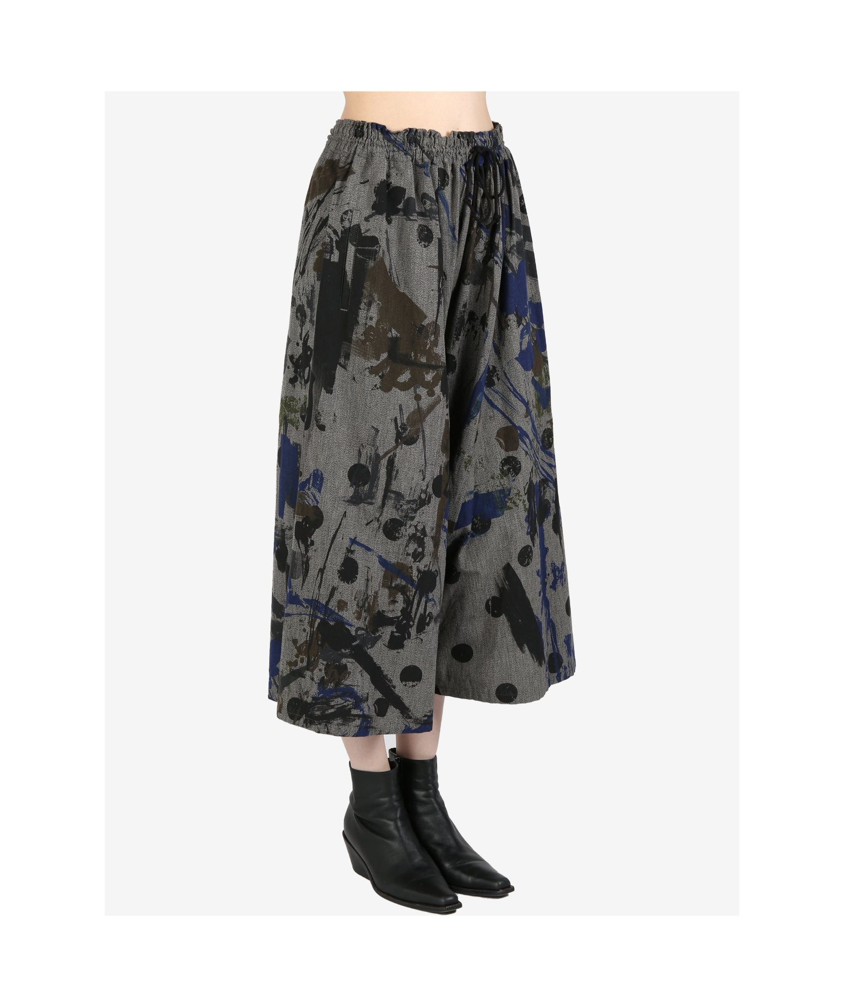 Shop Y's Abstract-print Cropped Trousers In Black