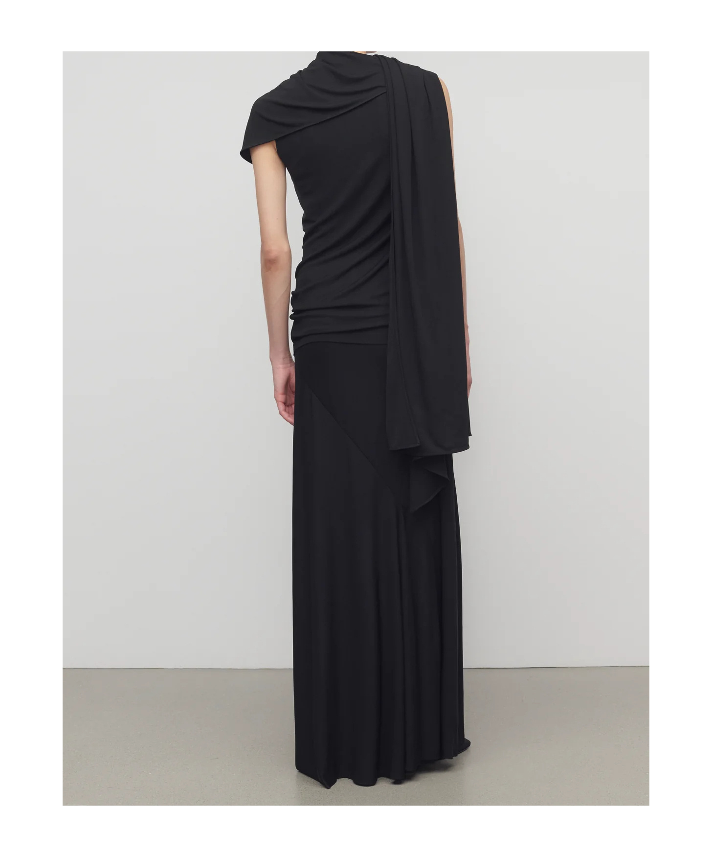 The Row Elastic Waist Skirt In Black